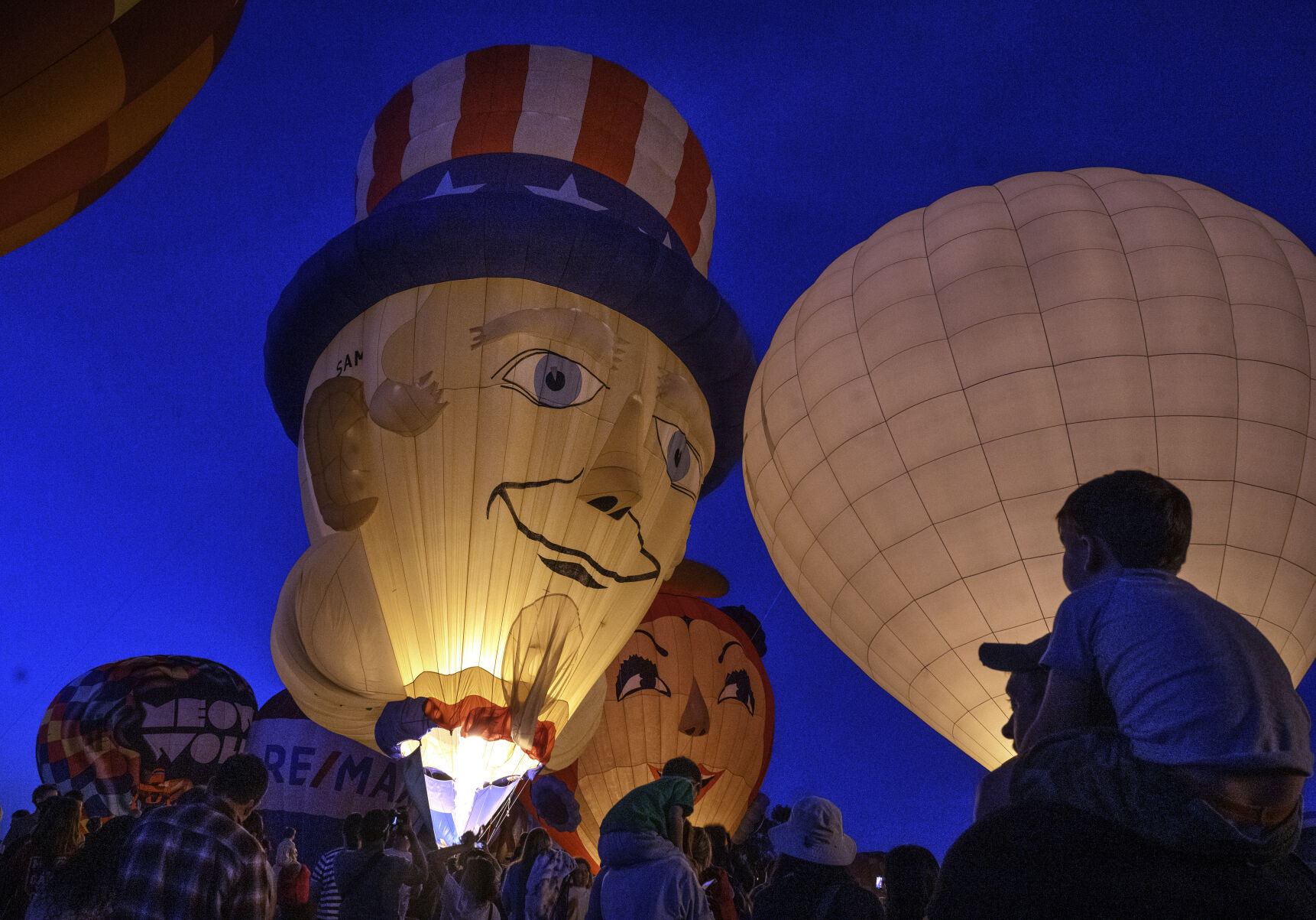 PHOTOS: Balloon Glow at Labor Day Lift Off 2024