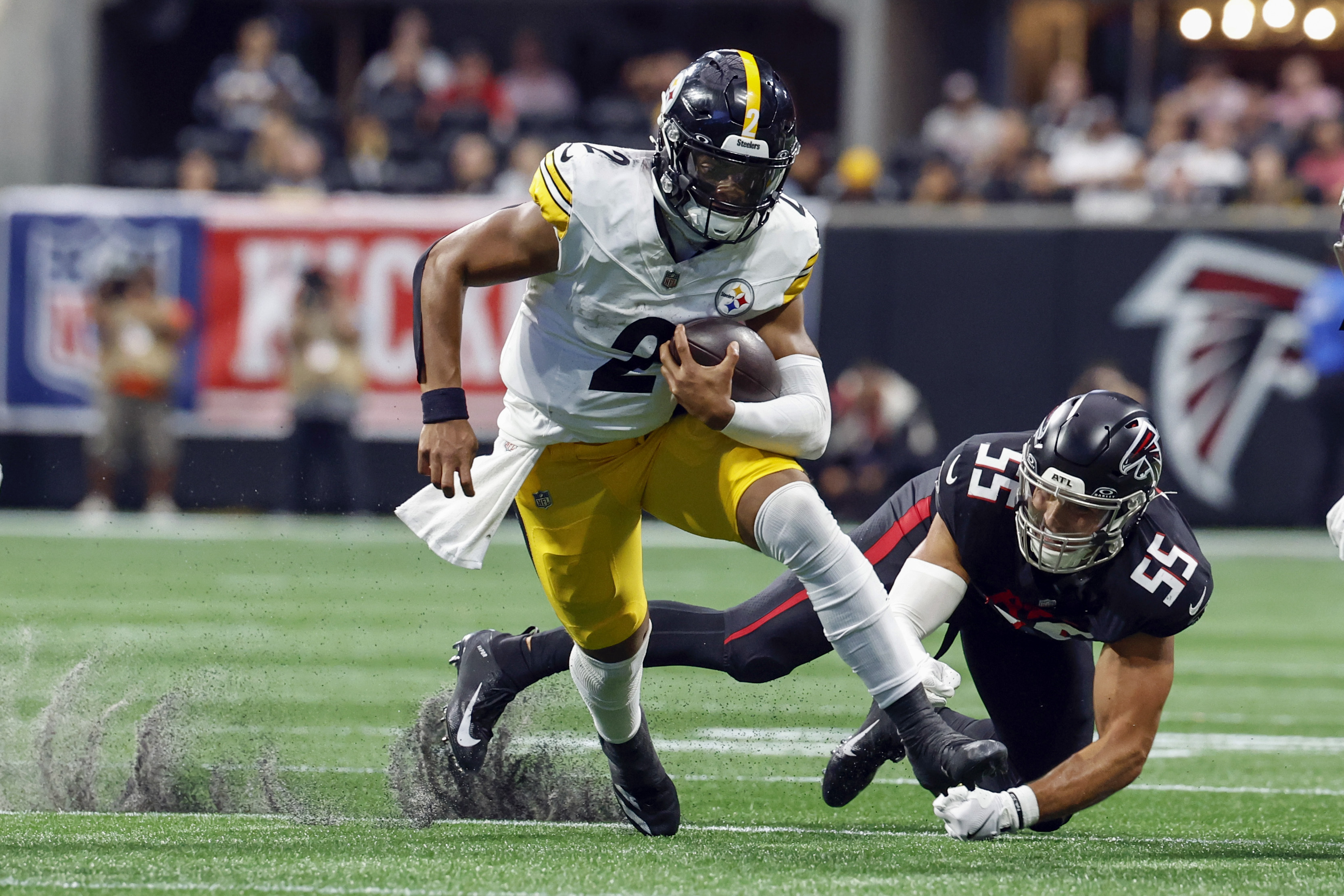 Broncos aim to make Steelers QB Fields uncomfortable