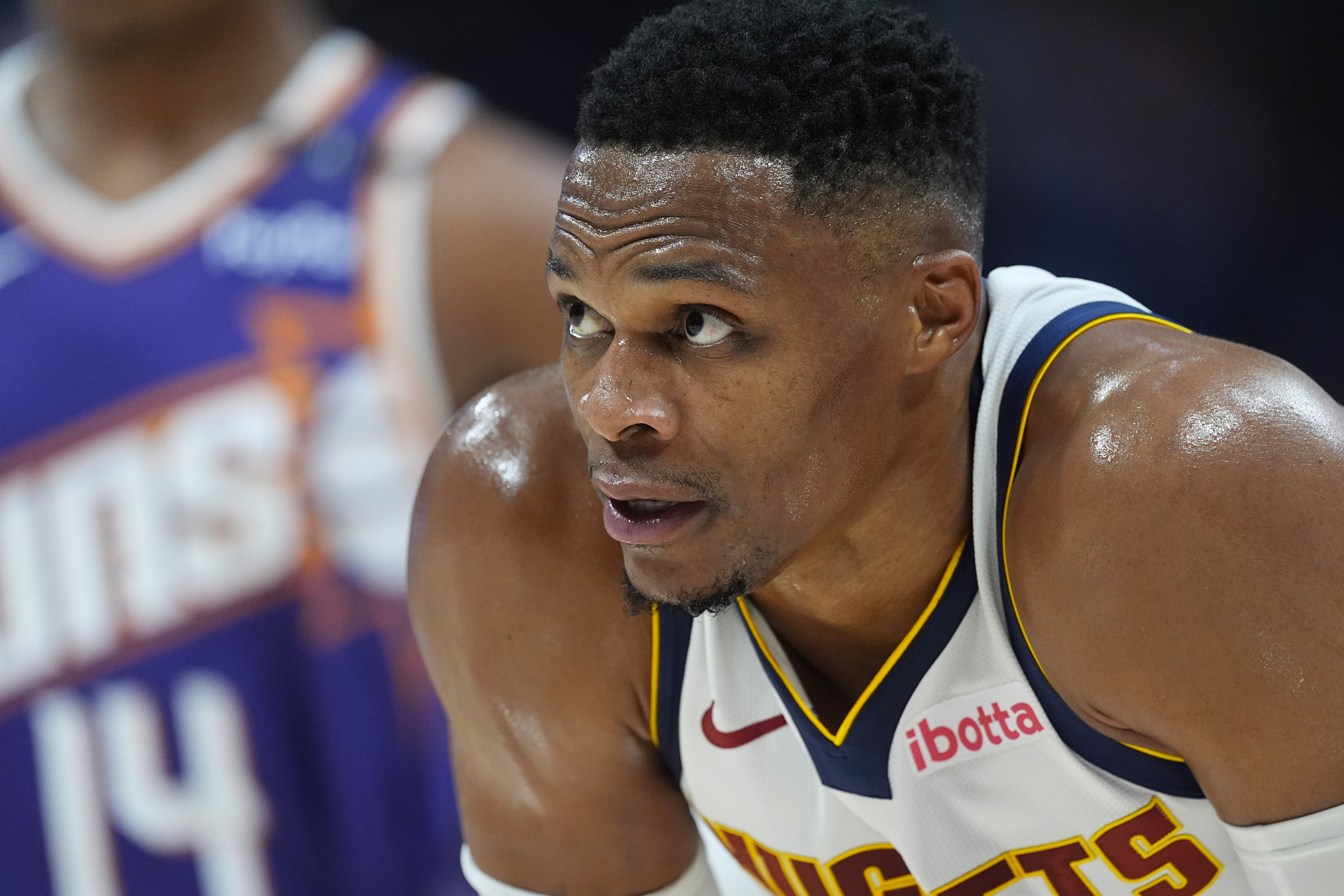 Denver Nuggets’ new-look bench building chemistry; Jamal Murray’s knee flares up pregame | NBA Insider