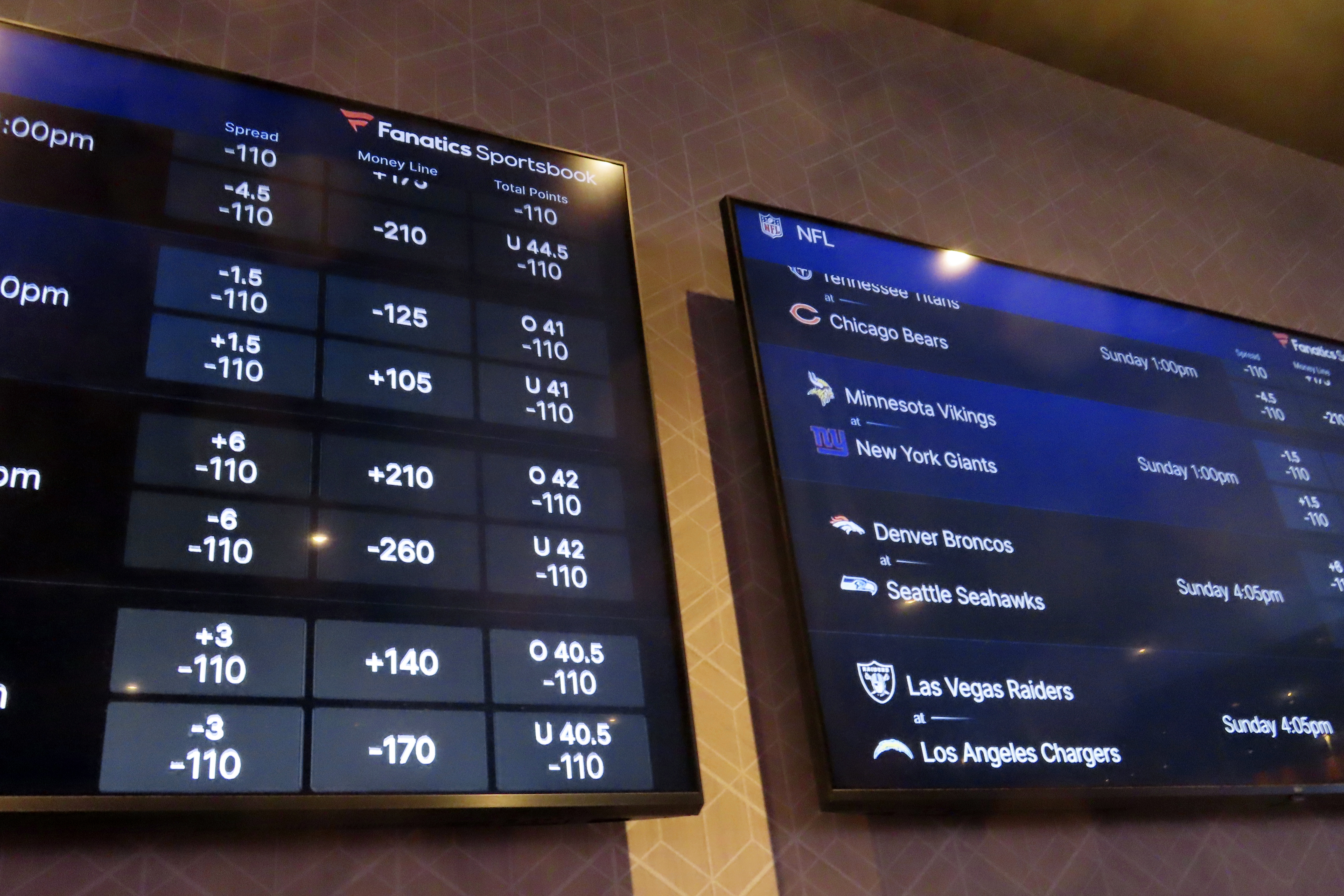 Colorado sports betting wagers exceed $372 million in August | Sports Business Insider