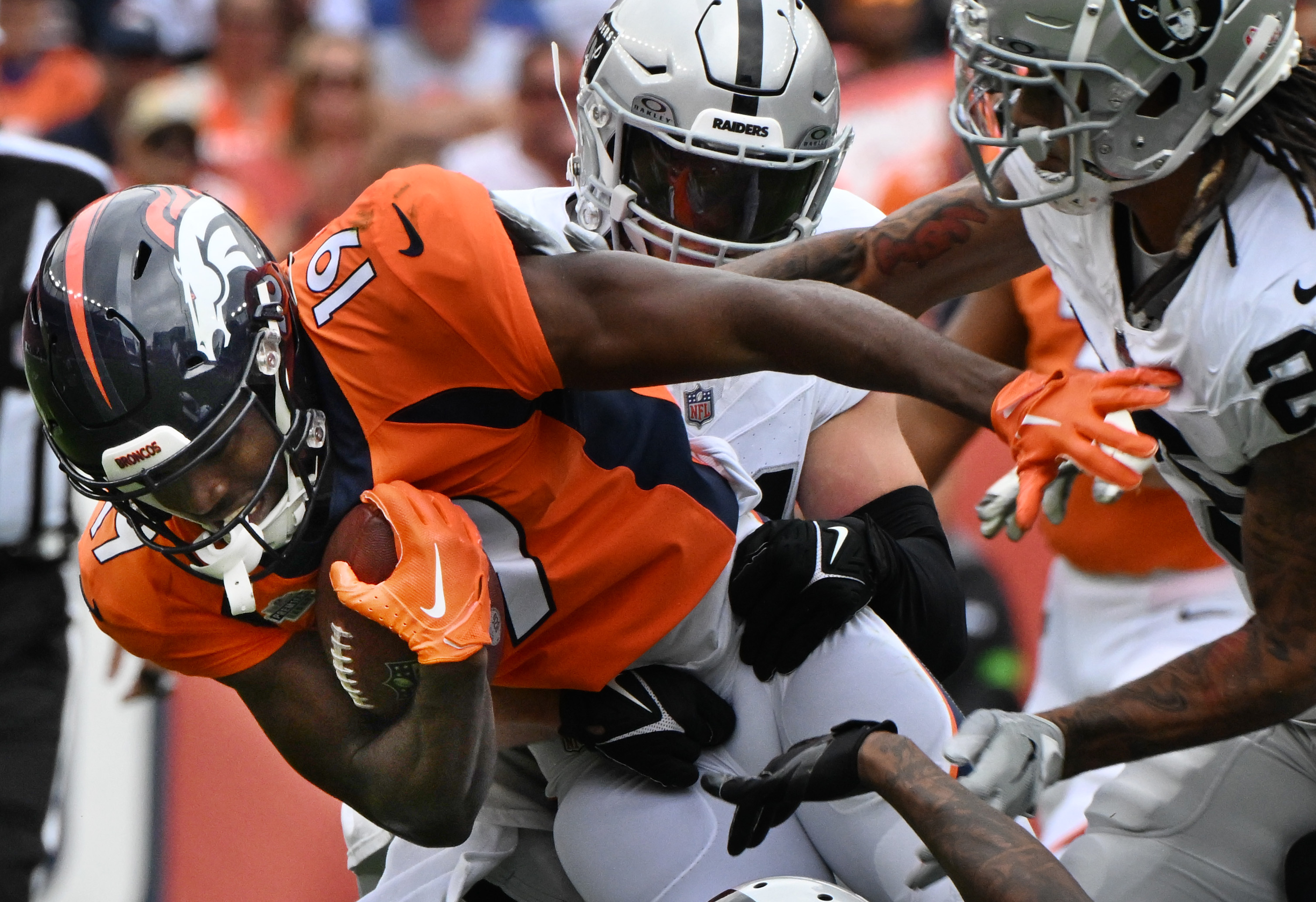 Woody Paige: Broncos will cap grudge match Sunday with a reunion, then blowout of the Raiders