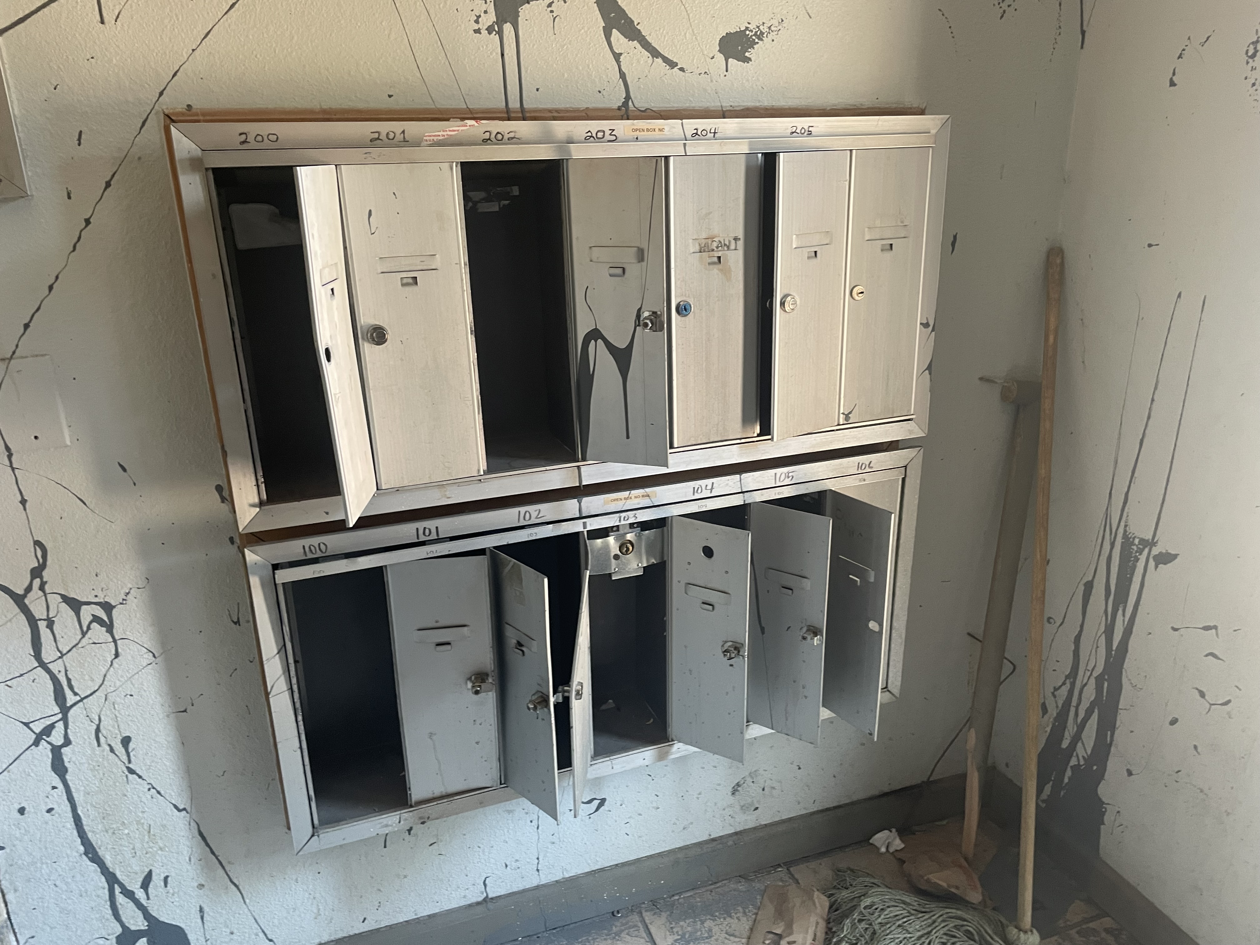 The Aurora letter carrier for zip code 80111 told a reporter that he won’t deliver the mail at Whispering Pines “because I don’t feel safe here.” (CarolMcKinleyDenver Enterprise Reportercarol.mckinley@gazette.comhttps://denvergazette.com/content/tncms/avatars/5/c3/a0f/5c3a0fbe-1007-11ec-9e18-b7f42cfa4b0f.9565a0ce58866e86bcf18260621c2a46.png)