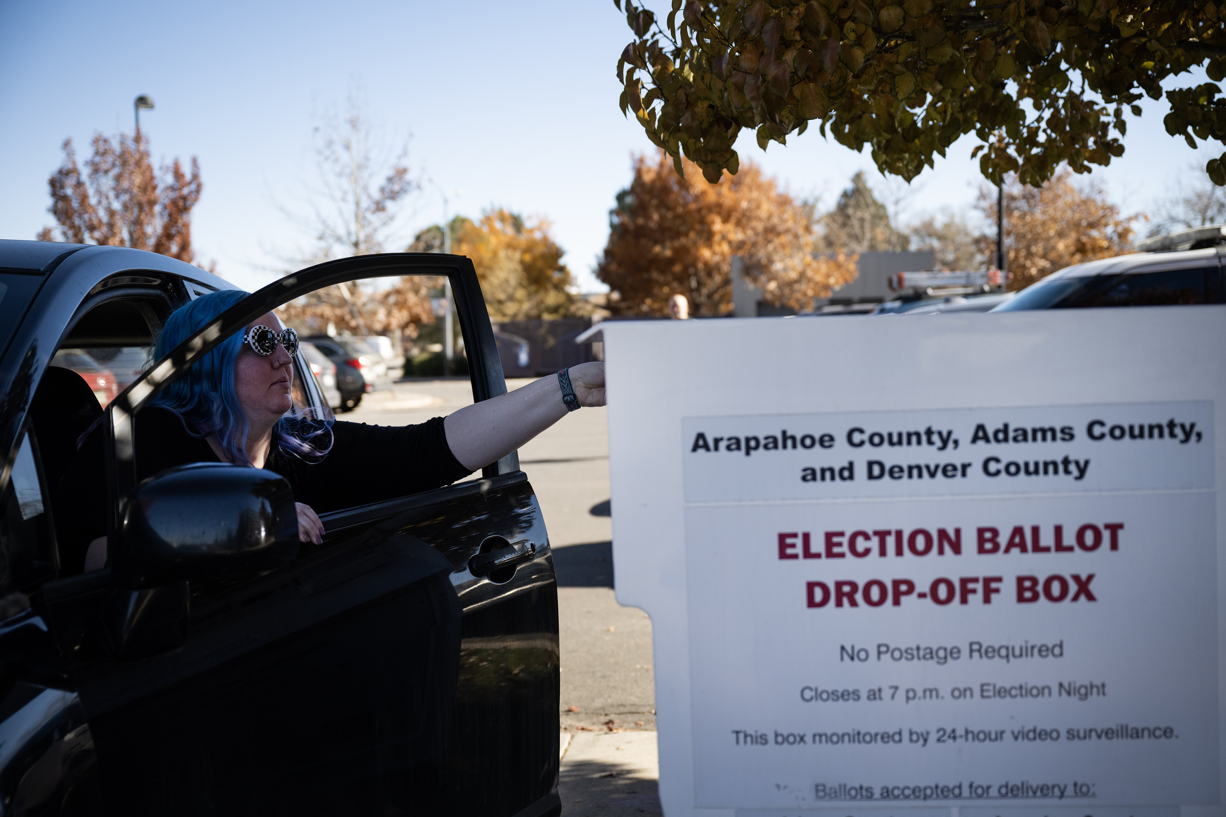 Voter Aubrey Hansen drops off her ballot at a ballot box on Tuesday, Nov. 7, 2023, at the Martin Luther King Jr. Library Branch in Aurora, Colo. The Library is serving as the hero area’s first “try-city vote center” where residents from Adams, Arapahoe or Denver County to cast their votes in one location near the borders off all three counties. (Timothy Hurst/Denver Gazette) (TimHursttim.hurst@gazette.comhttps://secure.gravatar.com/avatar/aca82bd62b4ee425c598527cd6faa1b1?d=mm&r=g)