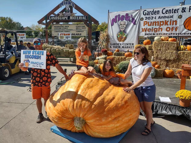 Colorado man breaks state record for growing largest pumpkin