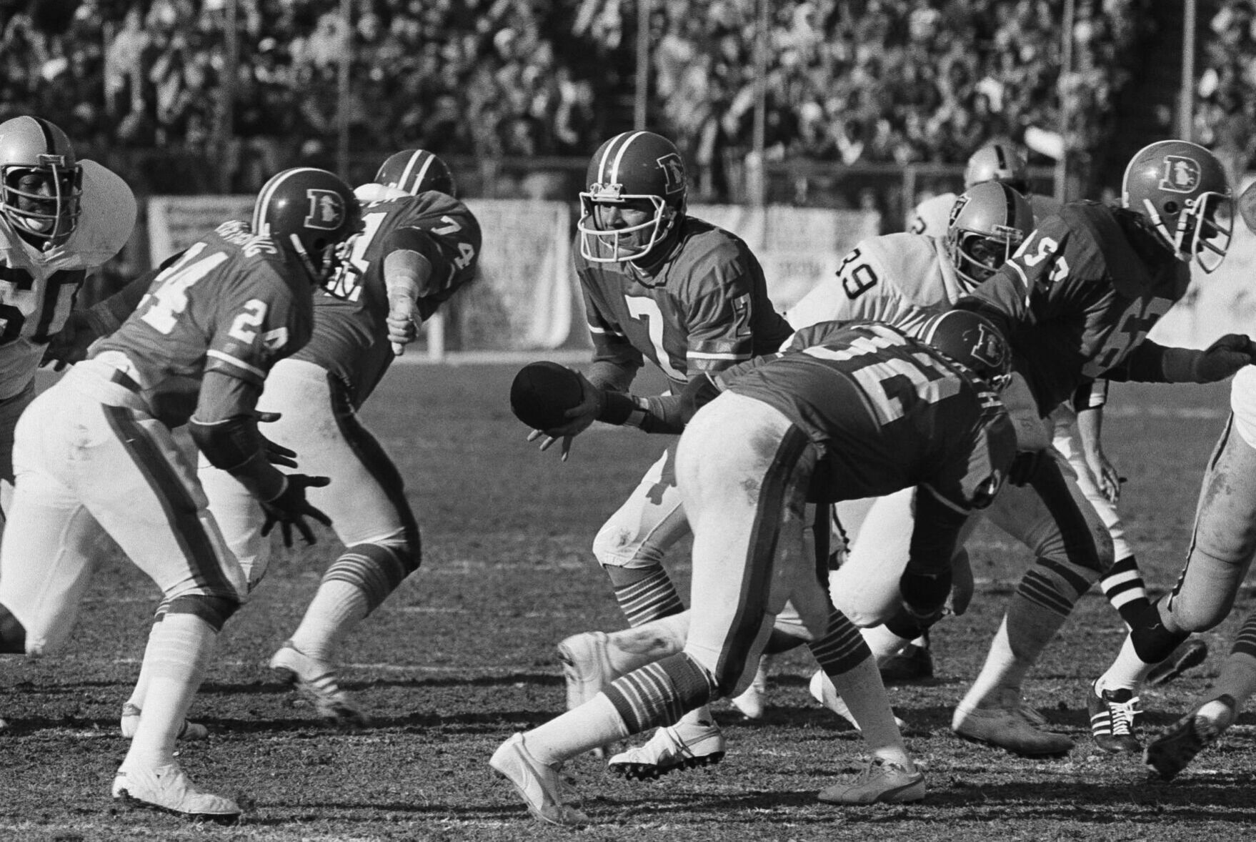When Broncos QB Craig Morton left a hospital bed to beat Raiders in AFC championship | Paul Klee