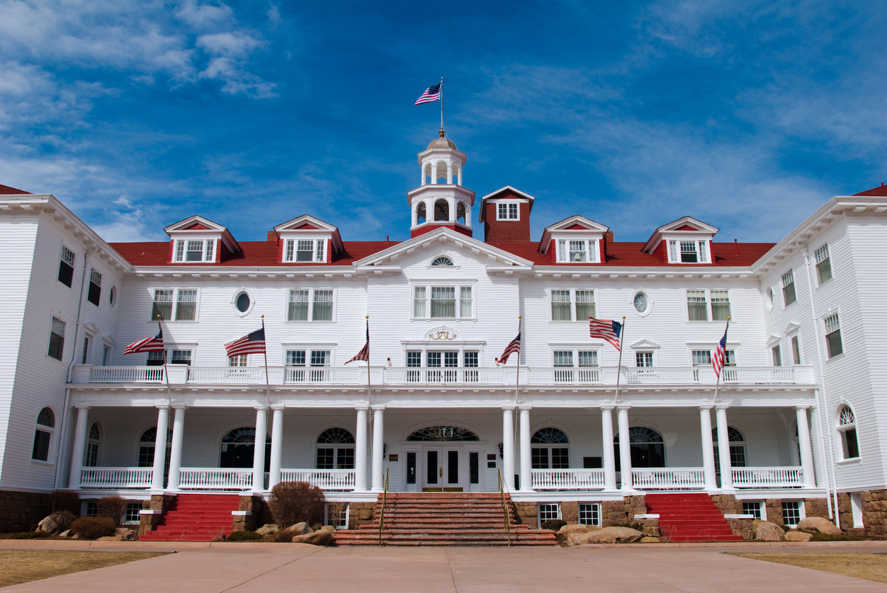The Stanley Hotel. Photo Credit: gregobagel (iStock). (gregobagel)