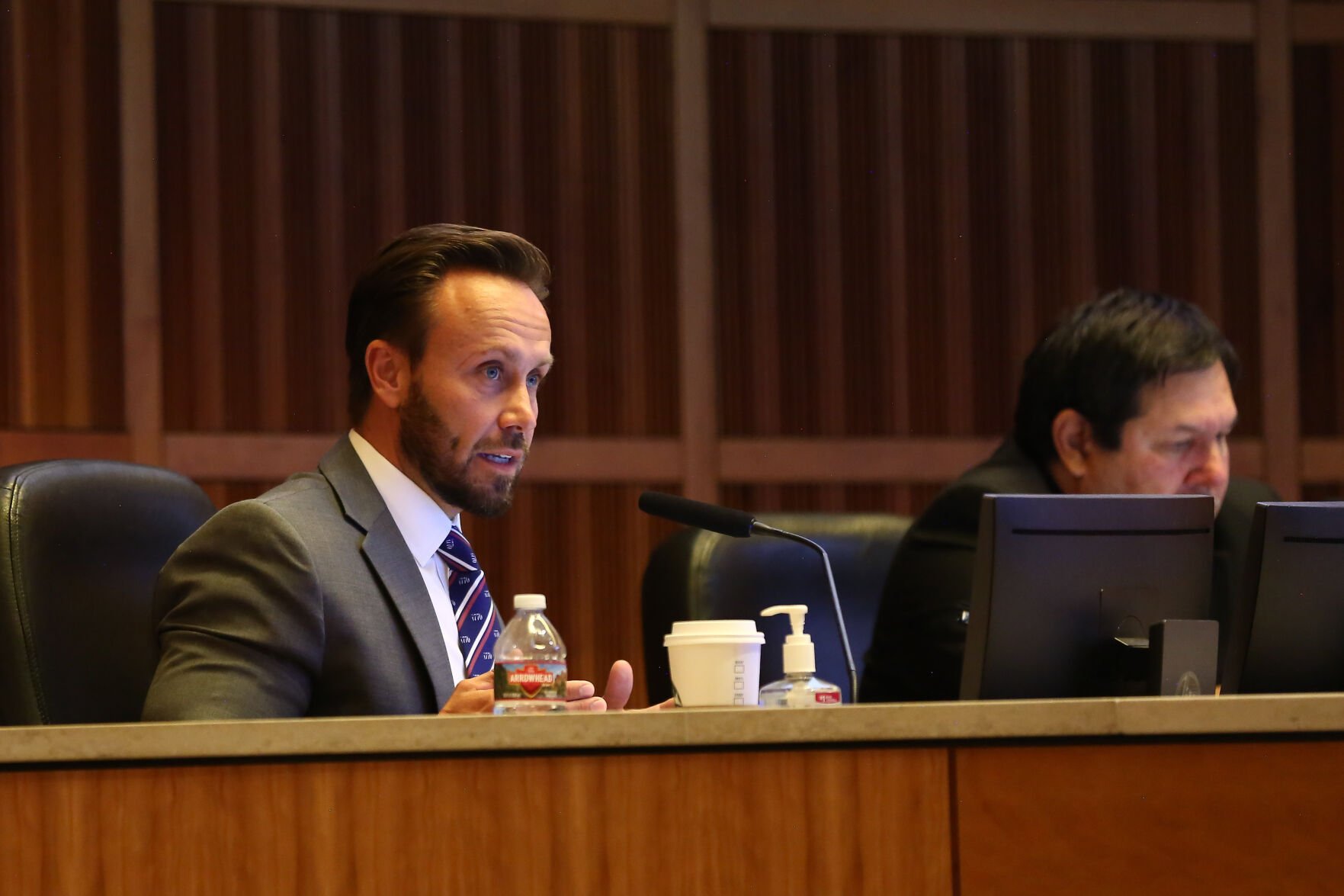 Aurora council passes 2024 budget, debates funding for public defenders