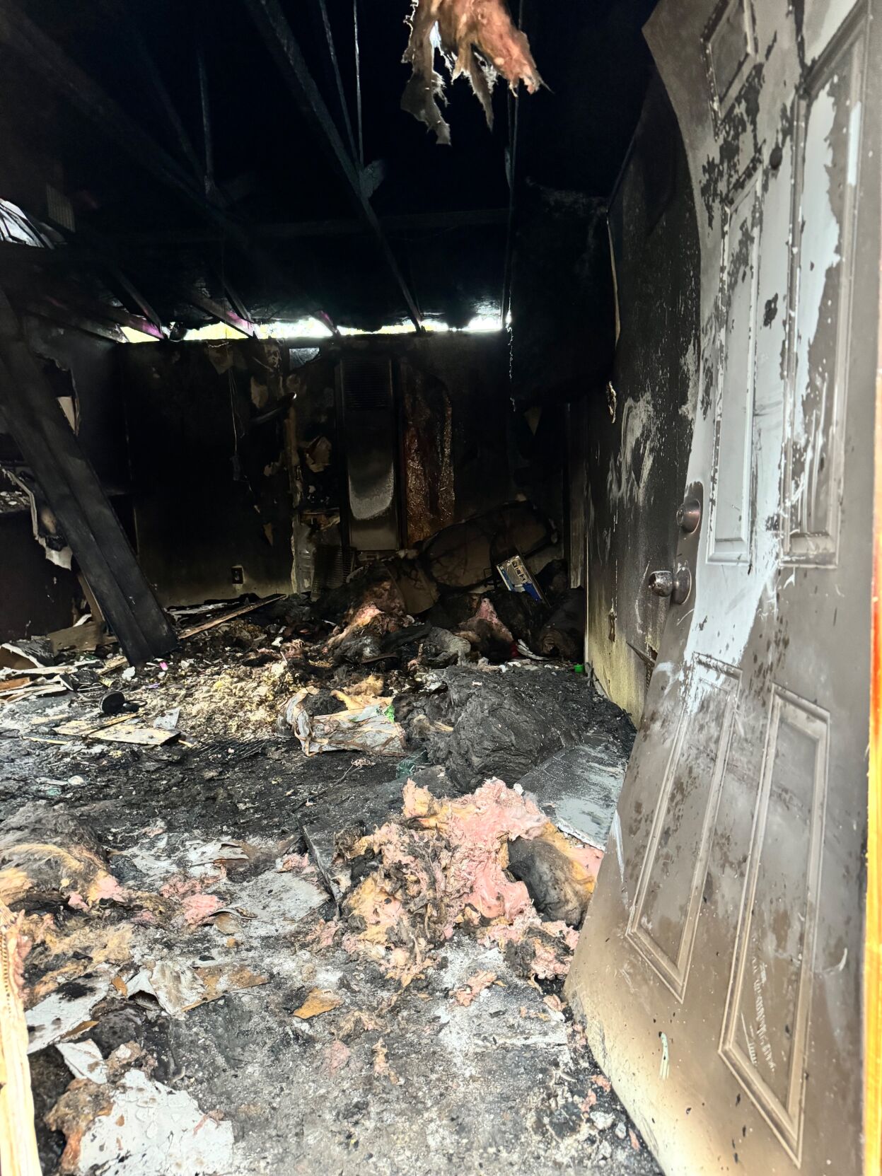 Lakewood building a total loss after space heater fire
