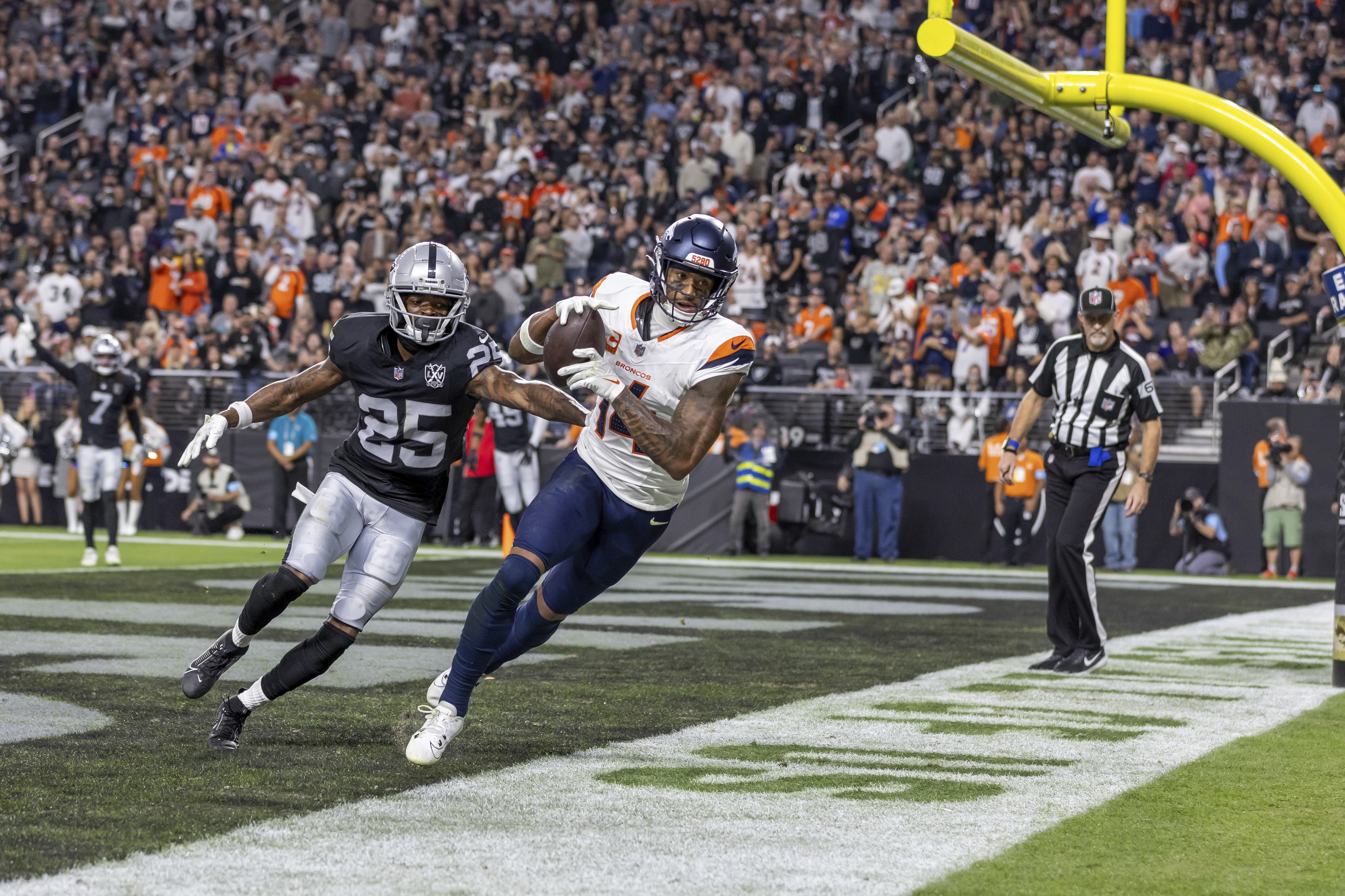 Broncos WR Courtland Sutton catches two TDs, sparks comeback win over Raiders
