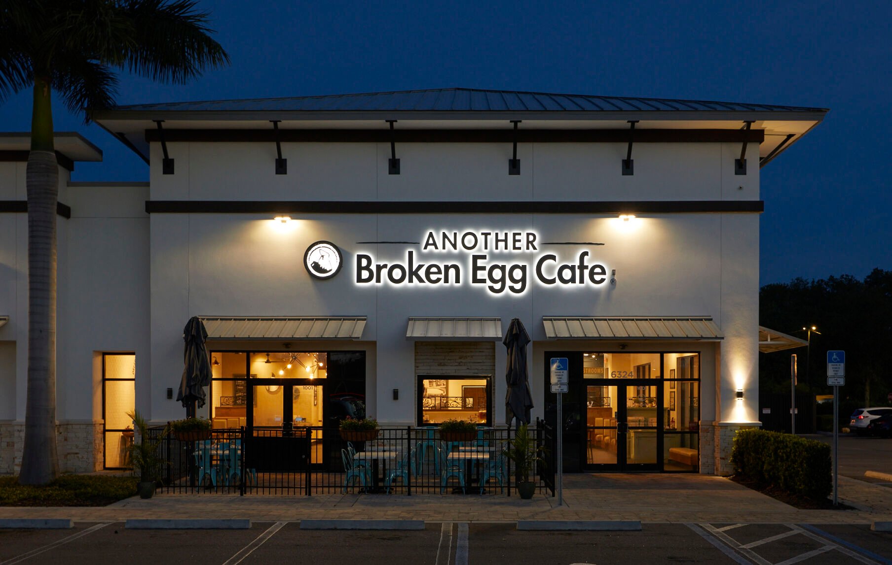 Exterior of Another Broken Egg Cafe