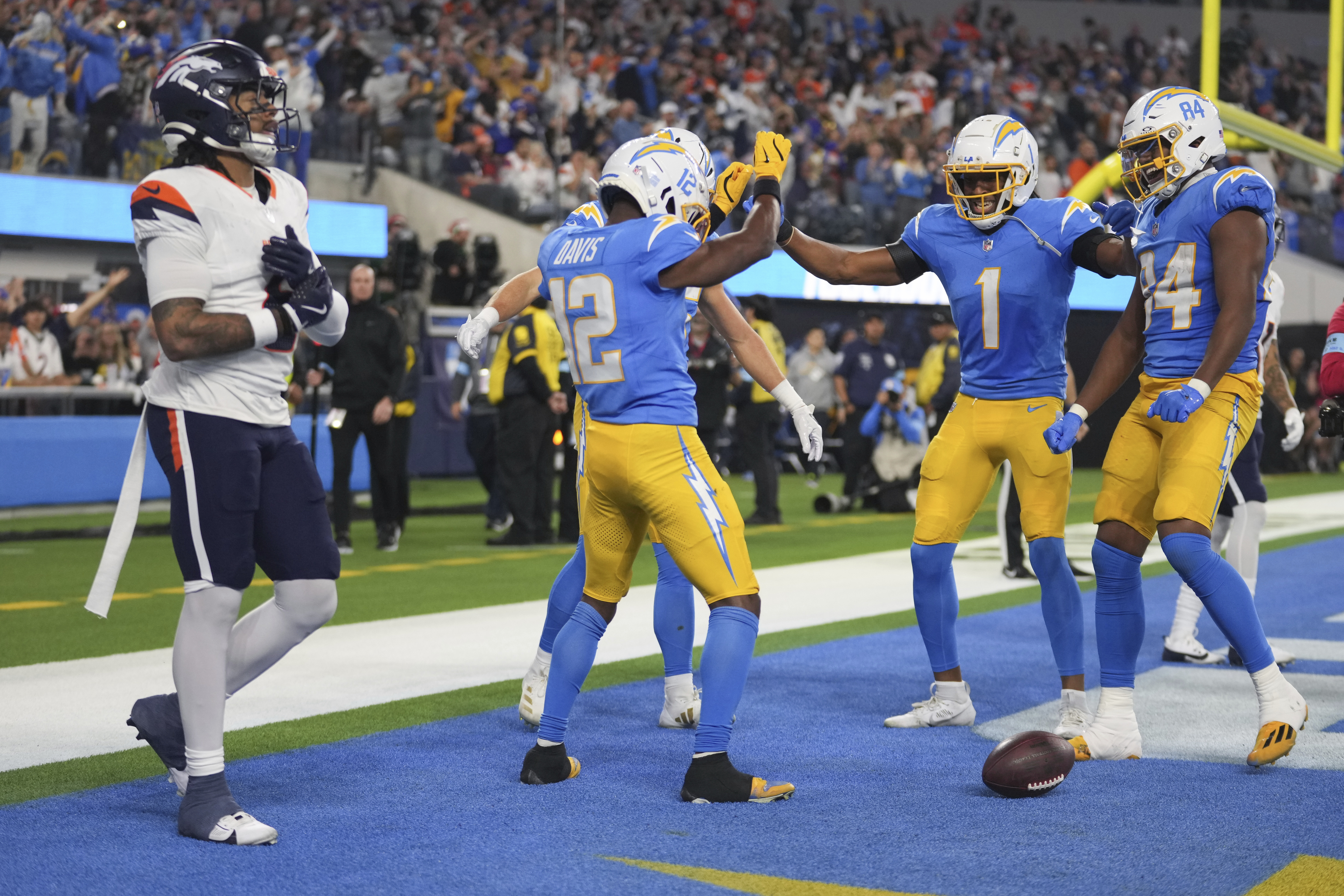 Denver Broncos playoff odds drop to 76% after road loss to Chargers