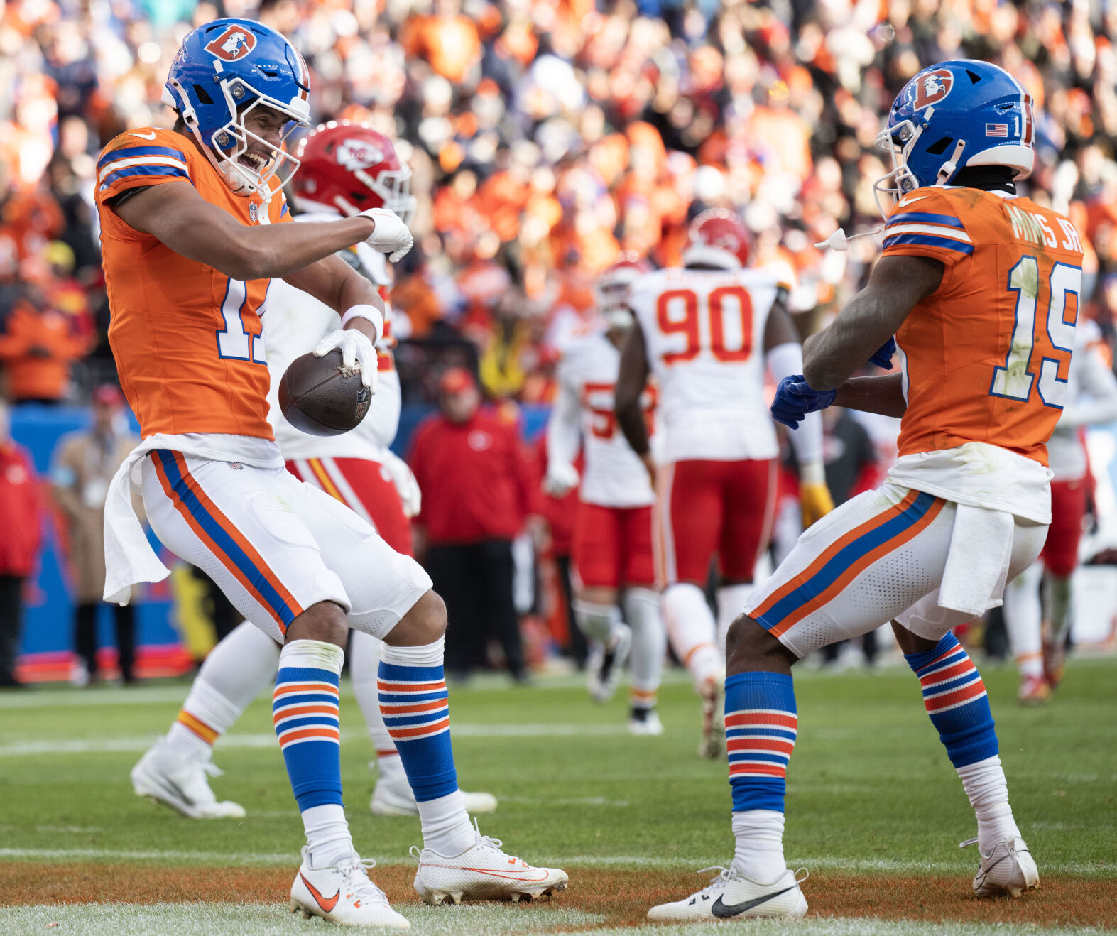 Broncos’ Devaughn Vele on wrong route, circus TD catch vs. Chiefs: ‘We got lucky with that one’