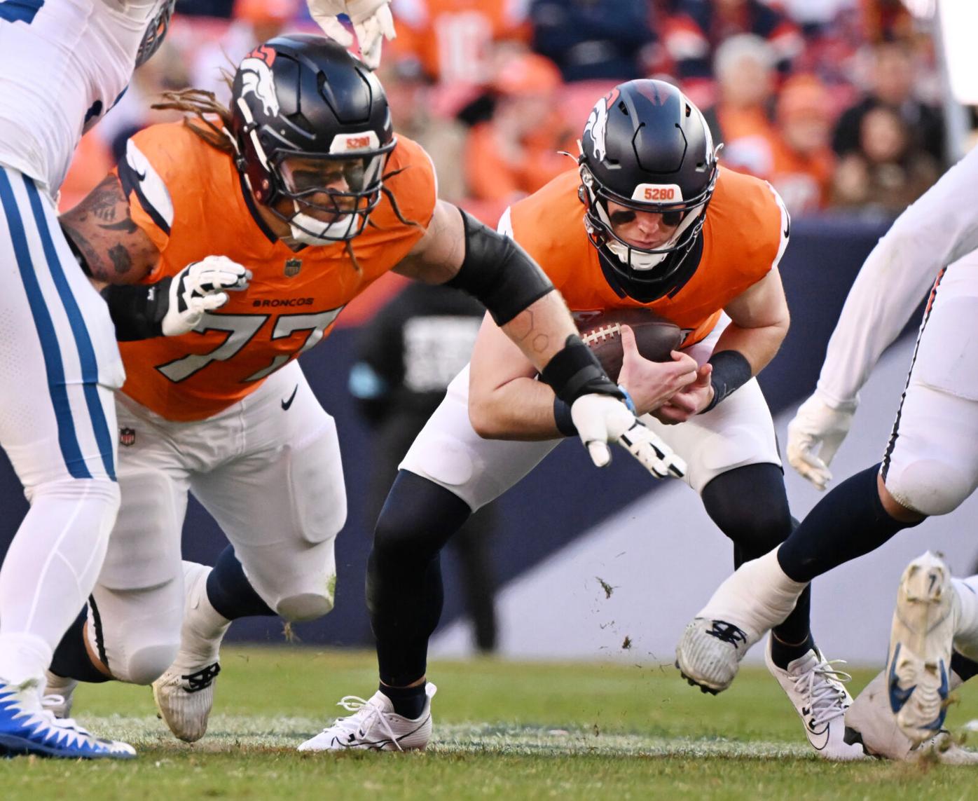 121624-dg-s-broncos-colts15.JPG