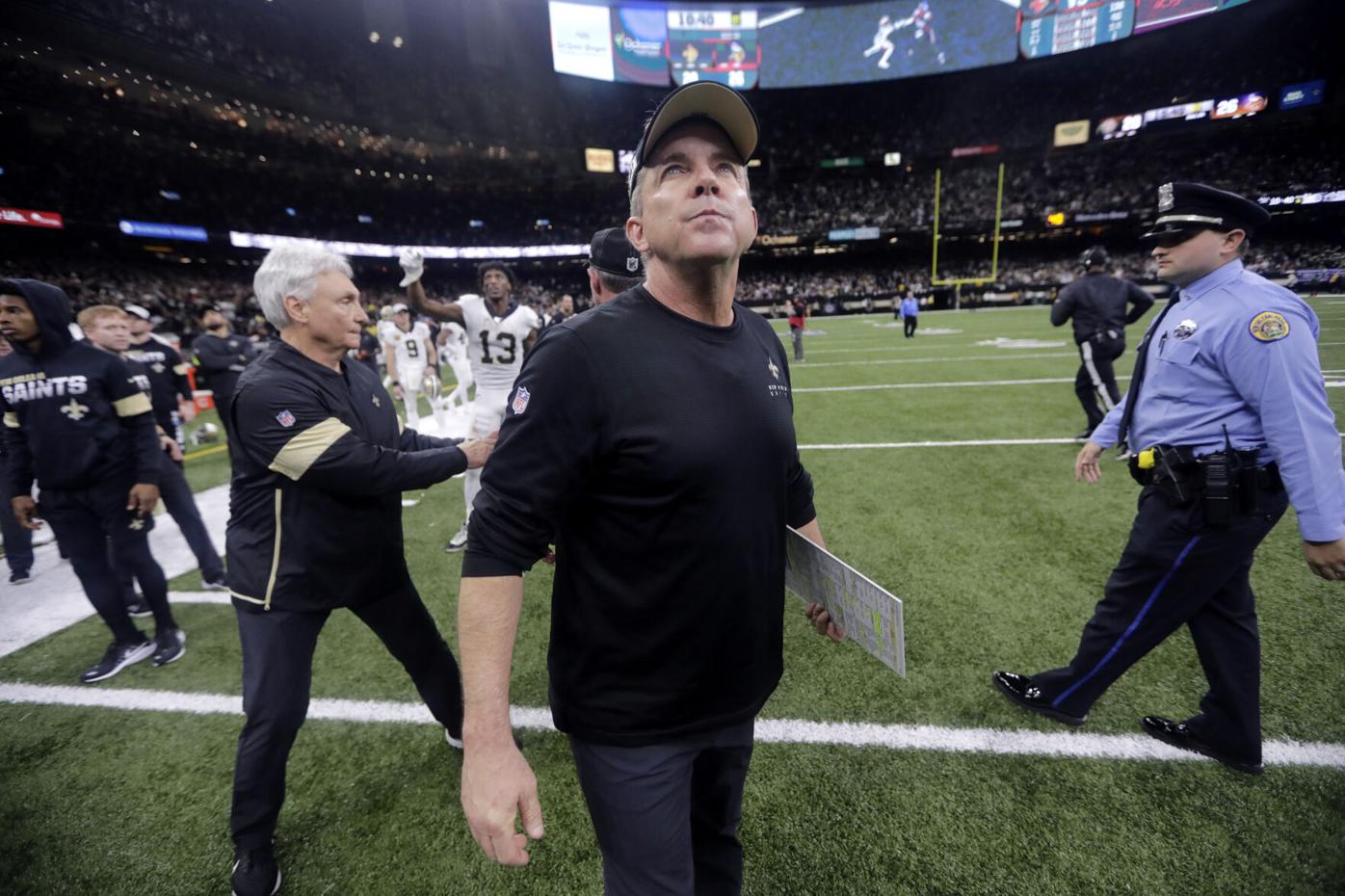 Vikings Saints Football