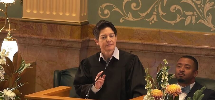 ‘Running on empty tanks’: Chief justice addresses legislature with plea for more judges