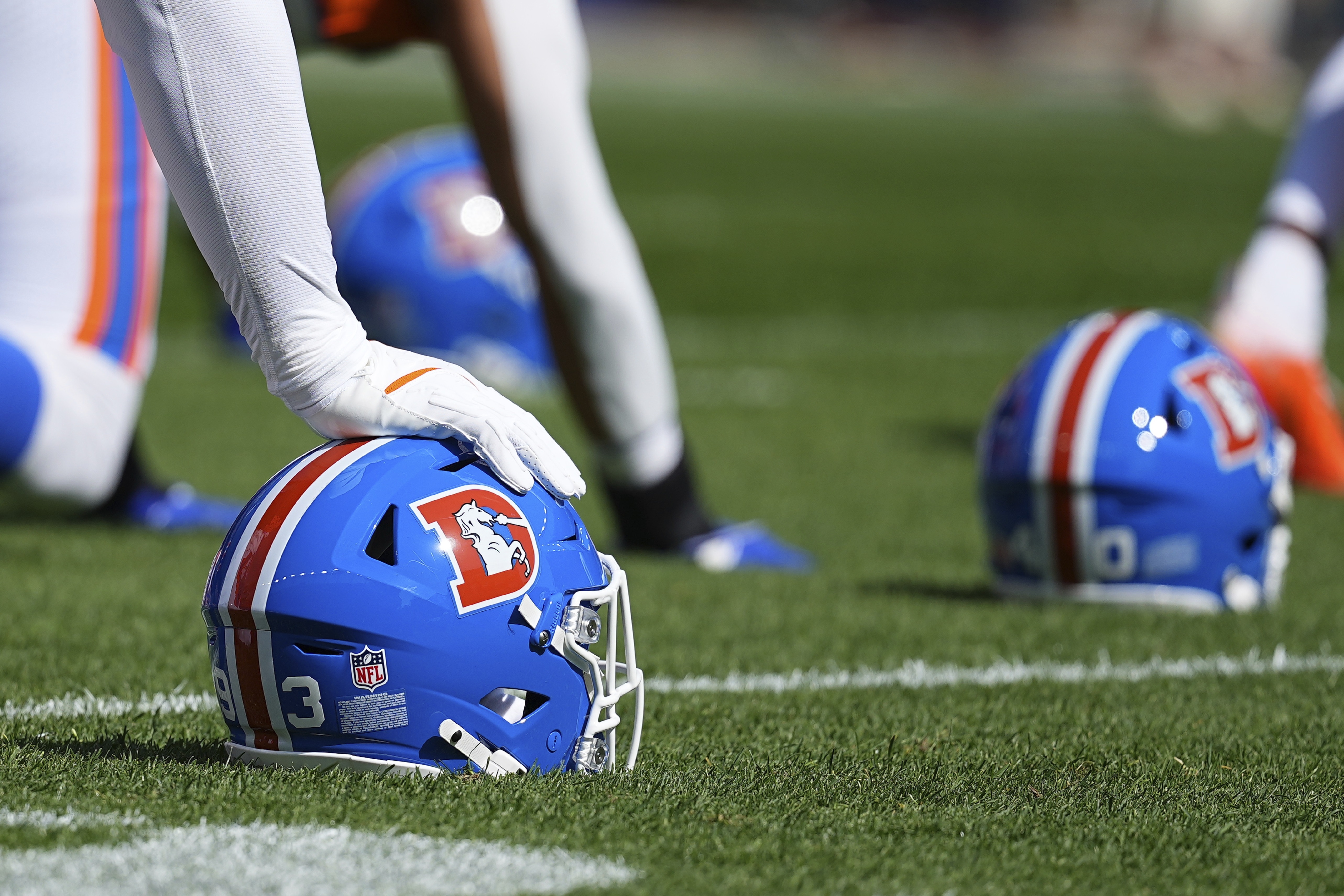 Why Broncos throwback jerseys, retro ‘D’ logo are hit with fanbase