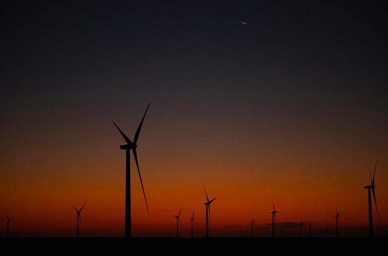 080424-news-windmills 3.jpg (copy)