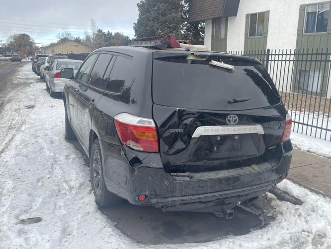Arapahoe County vehicle without tags