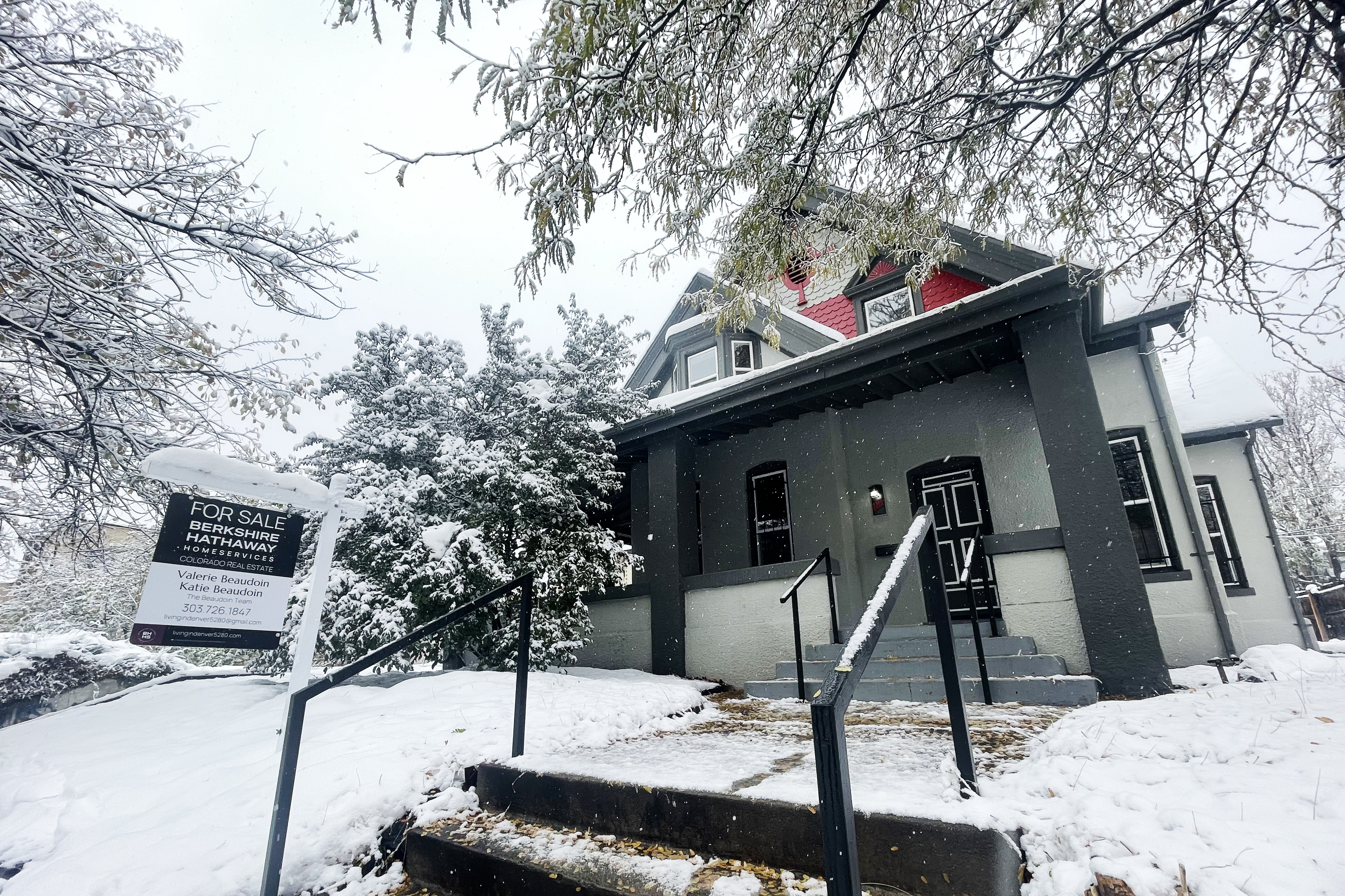 Denver’s housing market braces for a more buyer-friendly spring. Sellers rush to list homes