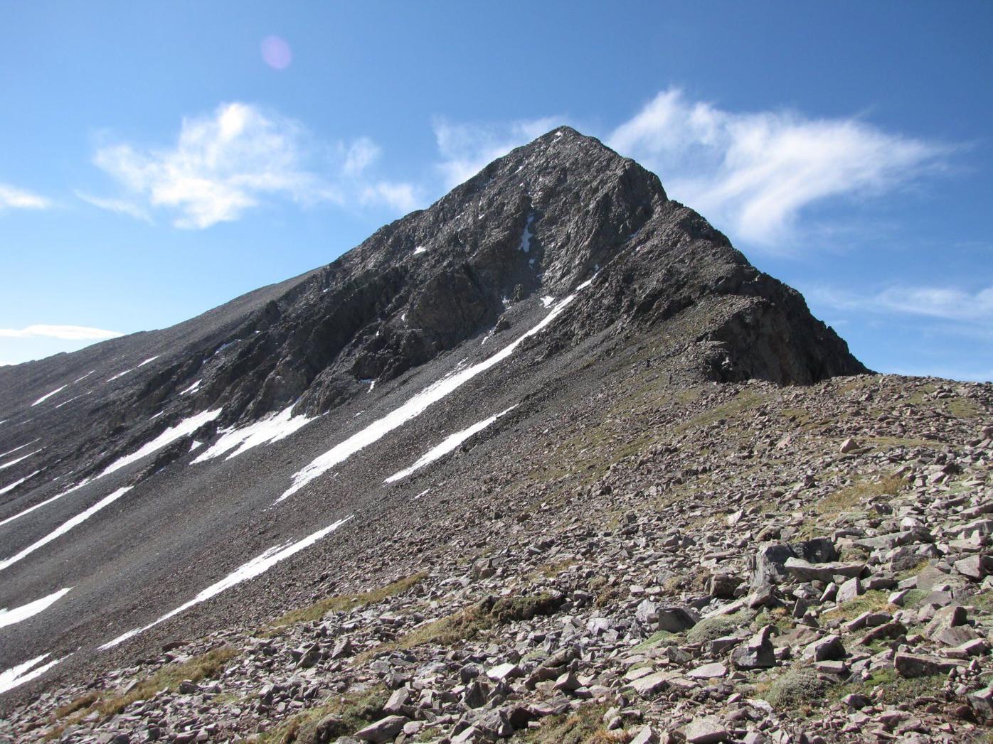 Colorado 14er reopens through waiver requirement
