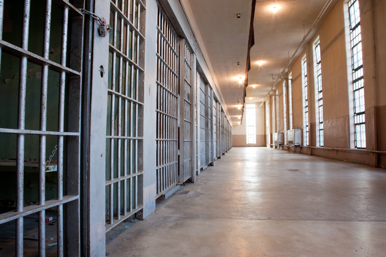 Federal judge allows Muslim inmate’s claims to proceed based on denial of religious diet