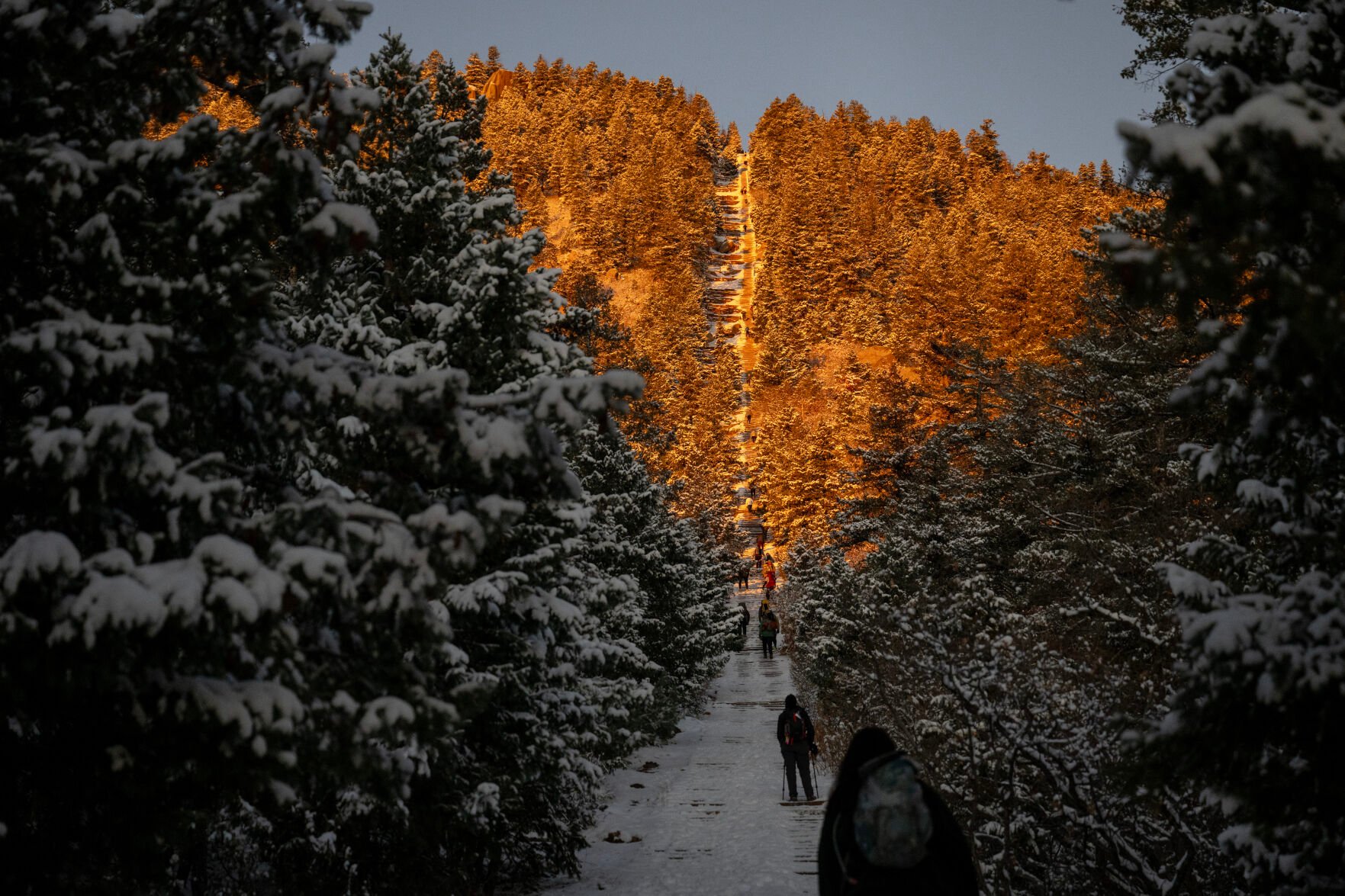 Hiking death reported on Manitou Incline, known for its grueling 2,768 steps