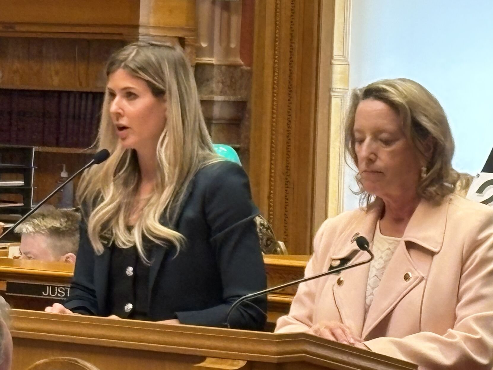 Somber senators: Sens. Lindsey Daugherty, D-Arvada and Lisa Frizell, R-Castle Rock, as they advocated for an historic override of a gubernatorial veto, on Senate Bill 86. The veto override passed 29-6. A minimum of 24 votes is required for an override. (MarianneGoodlandmarianne.goodland@coloradopolitics.comhttps://secure.gravatar.com/avatar/125a14b7bd9266f61a445ec13b1d3605?d=mm&r=g)