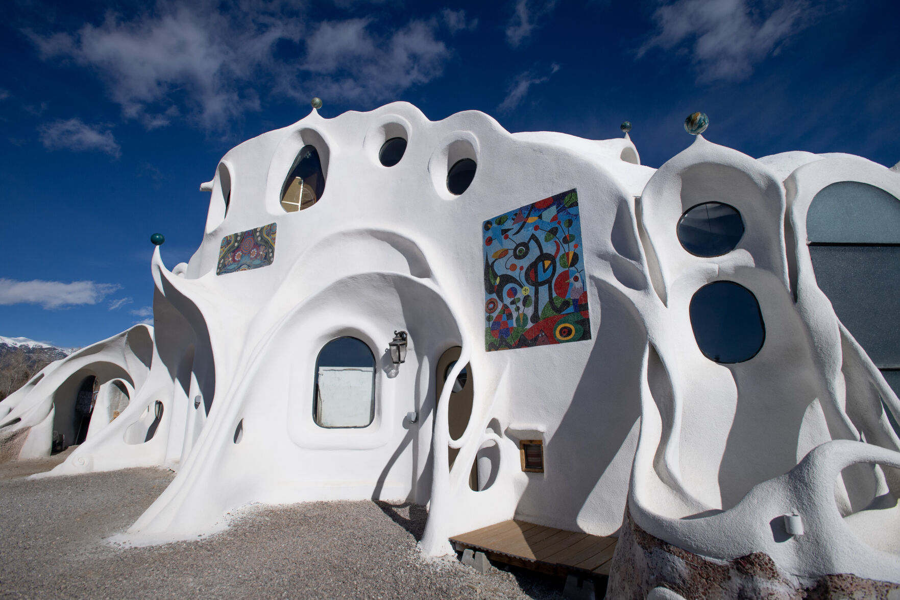 Welcome to the Crestone Hobbitat: Unusually-shaped home in Colorado’s San Luis Valley is popular Airbnb rental