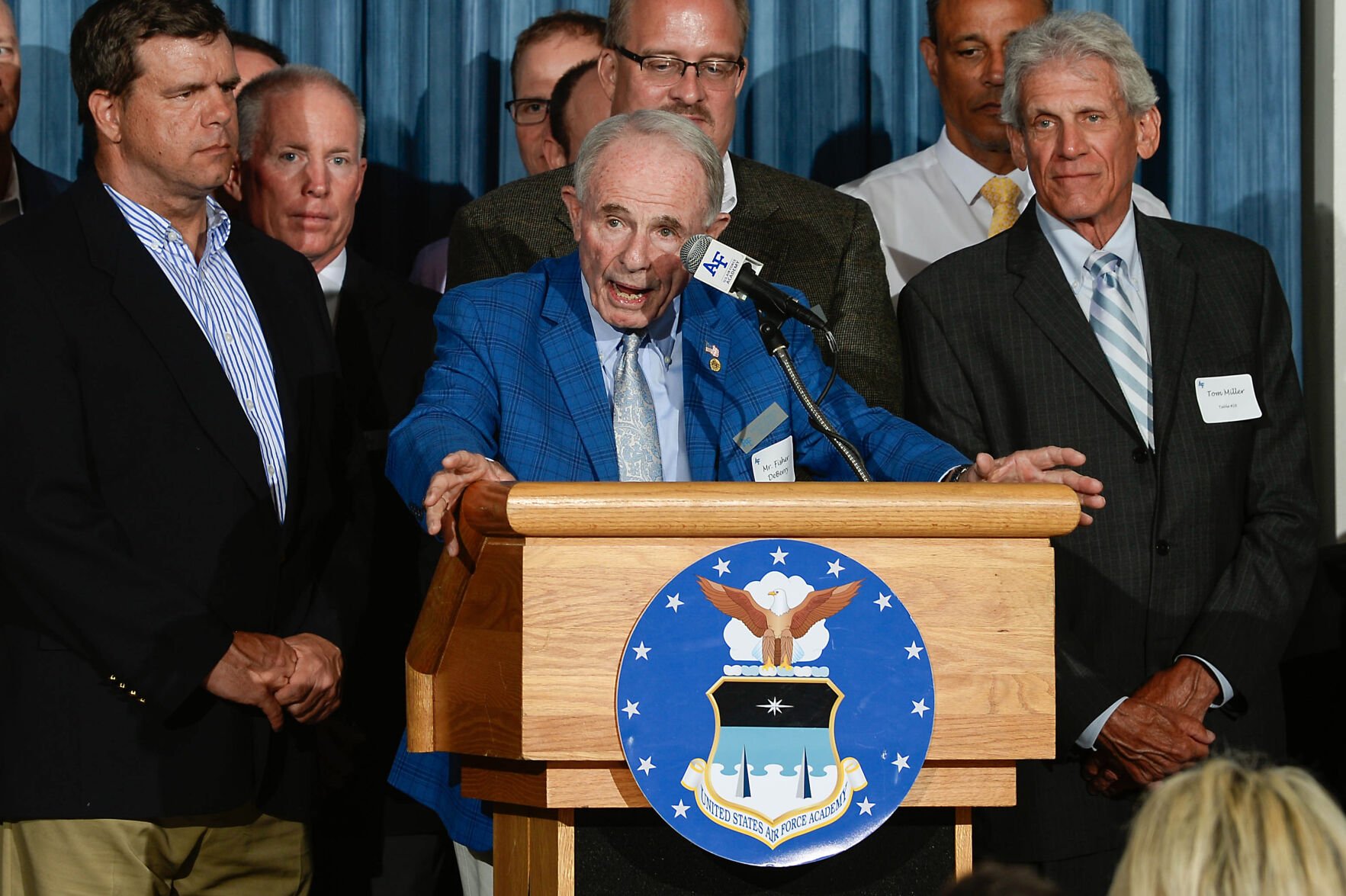 Hall of Fame Air Force coach Fisher DeBerry, 86, will highlight charity coaches event in Denver