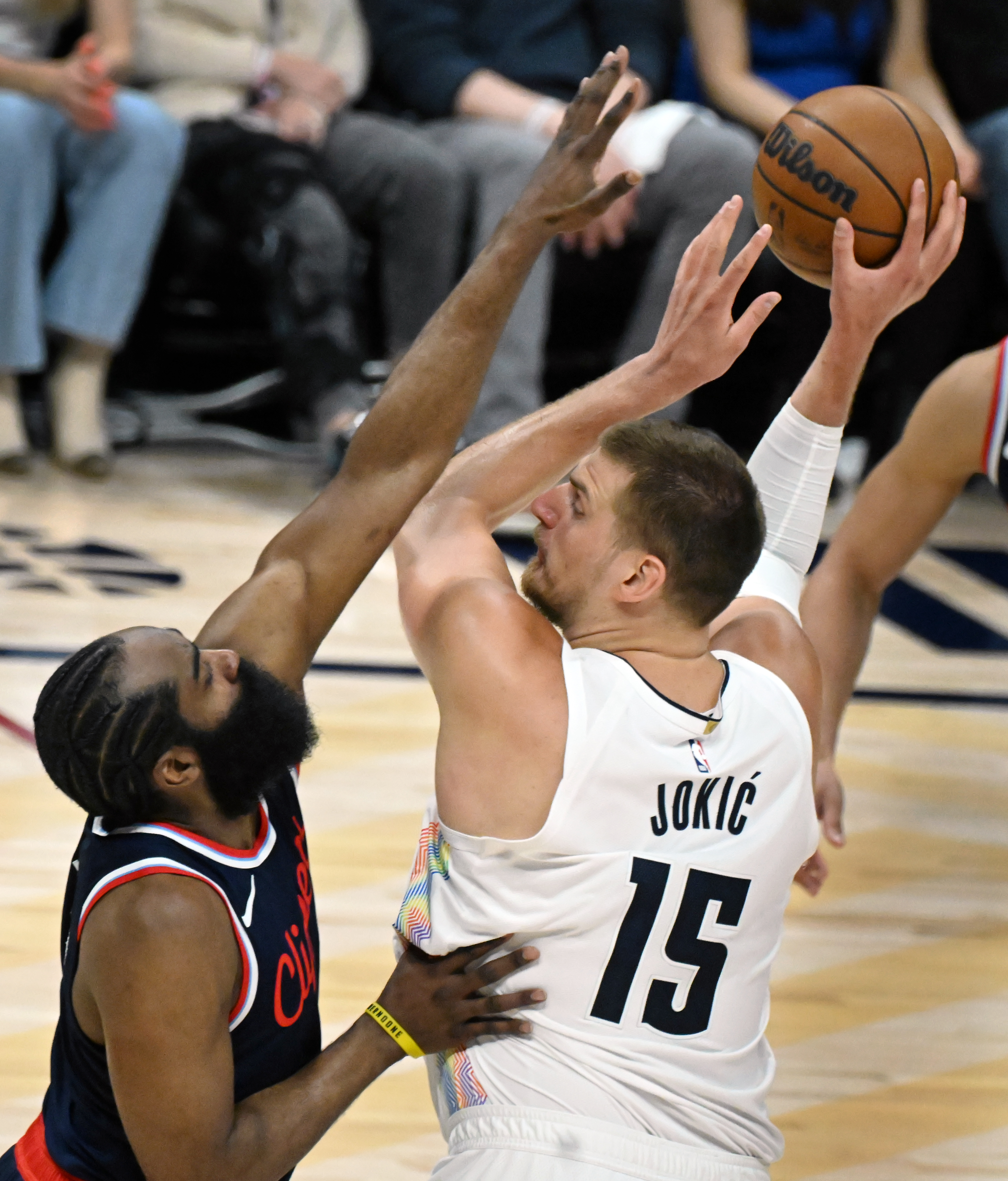043025-dg-s-nuggets-clippers 2369.jpg