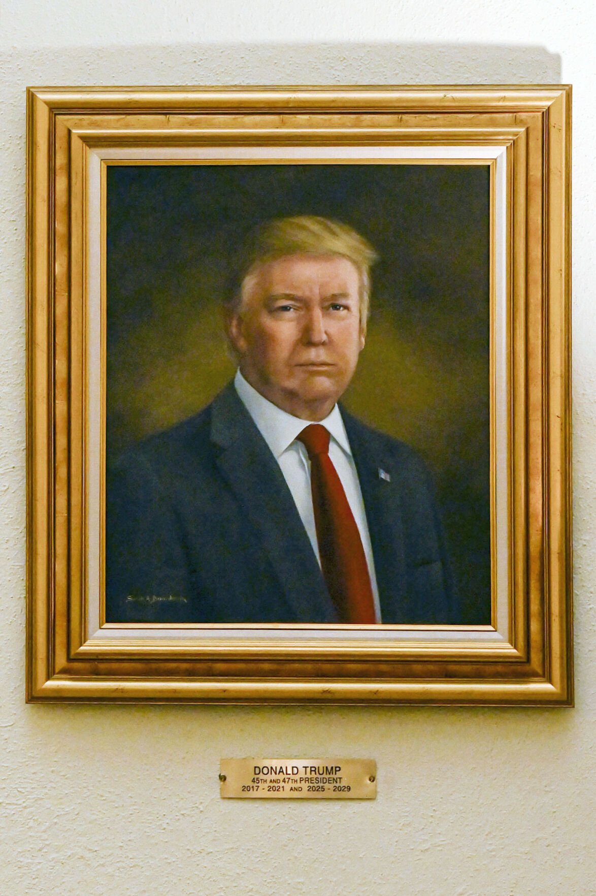 White House to donate Trump portrait to Colorado Capitol's