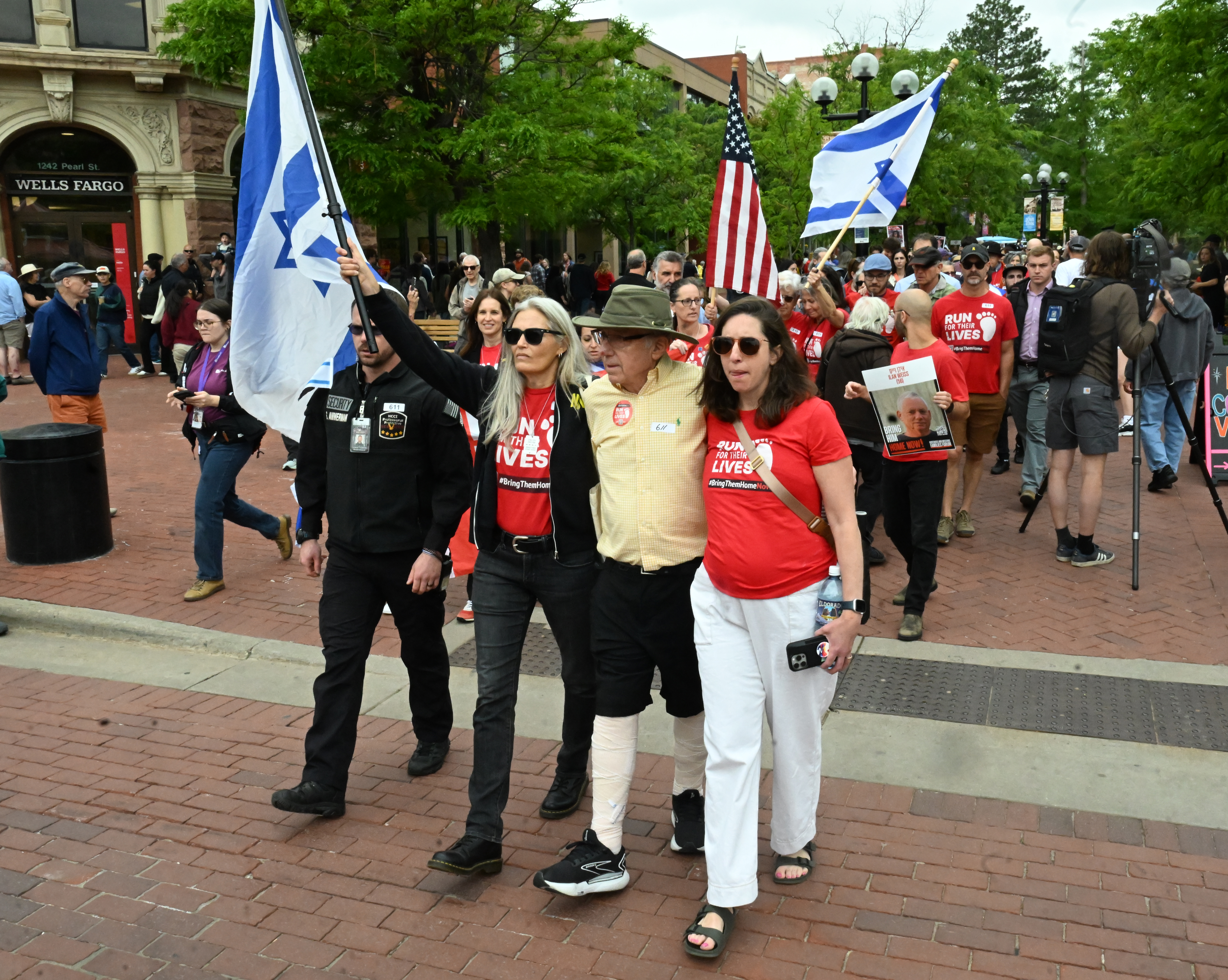 PHOTO: Boulder Run For Their Lives Walk