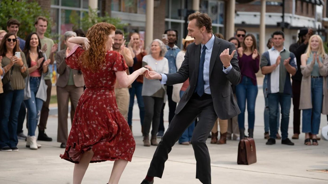 The Life of Chuck - Annalise Basso and Tom Hiddleston