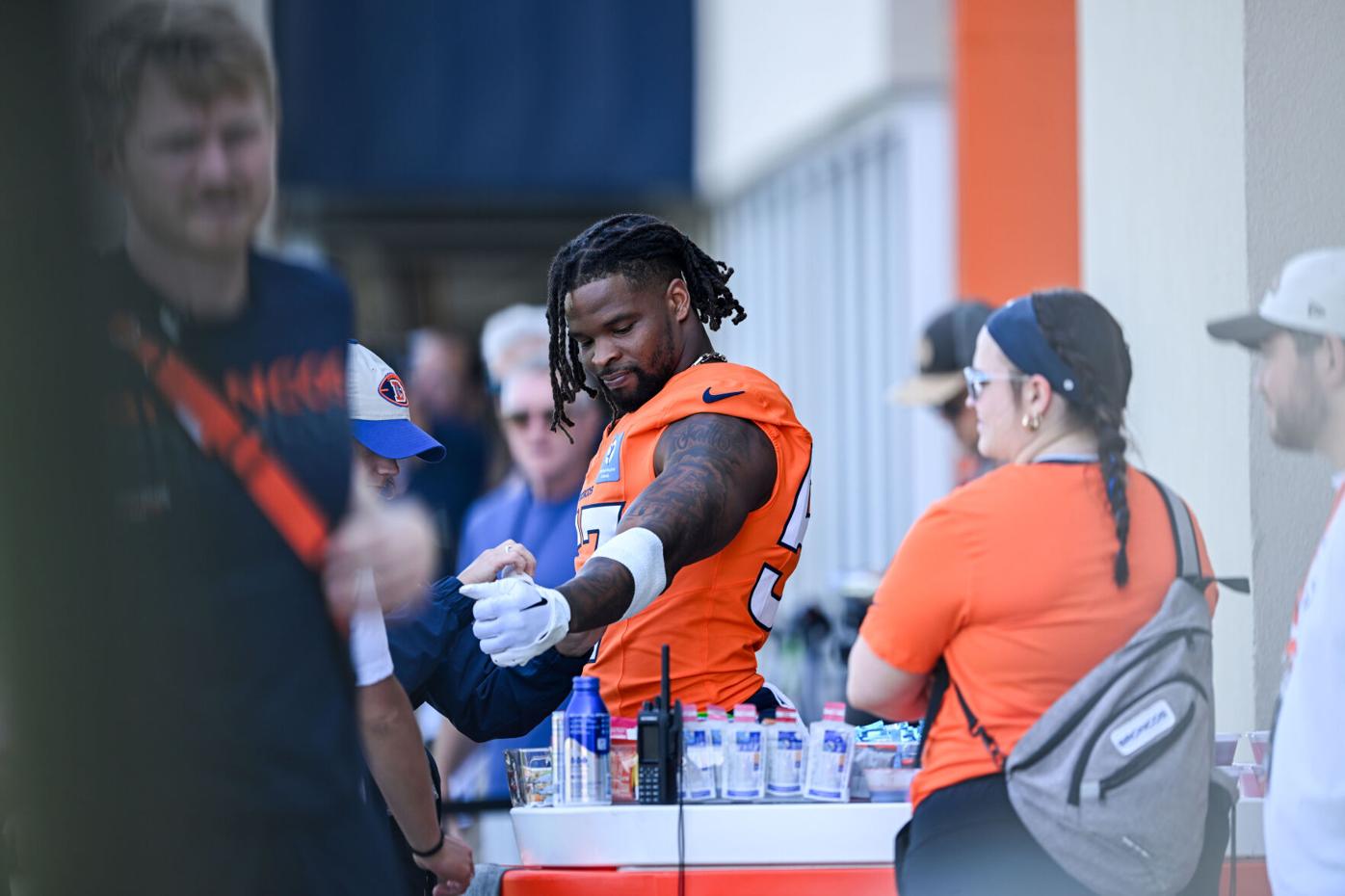 Dre Greenlaw expected to be ‘fine’ after leaving practice early | Broncos notebook