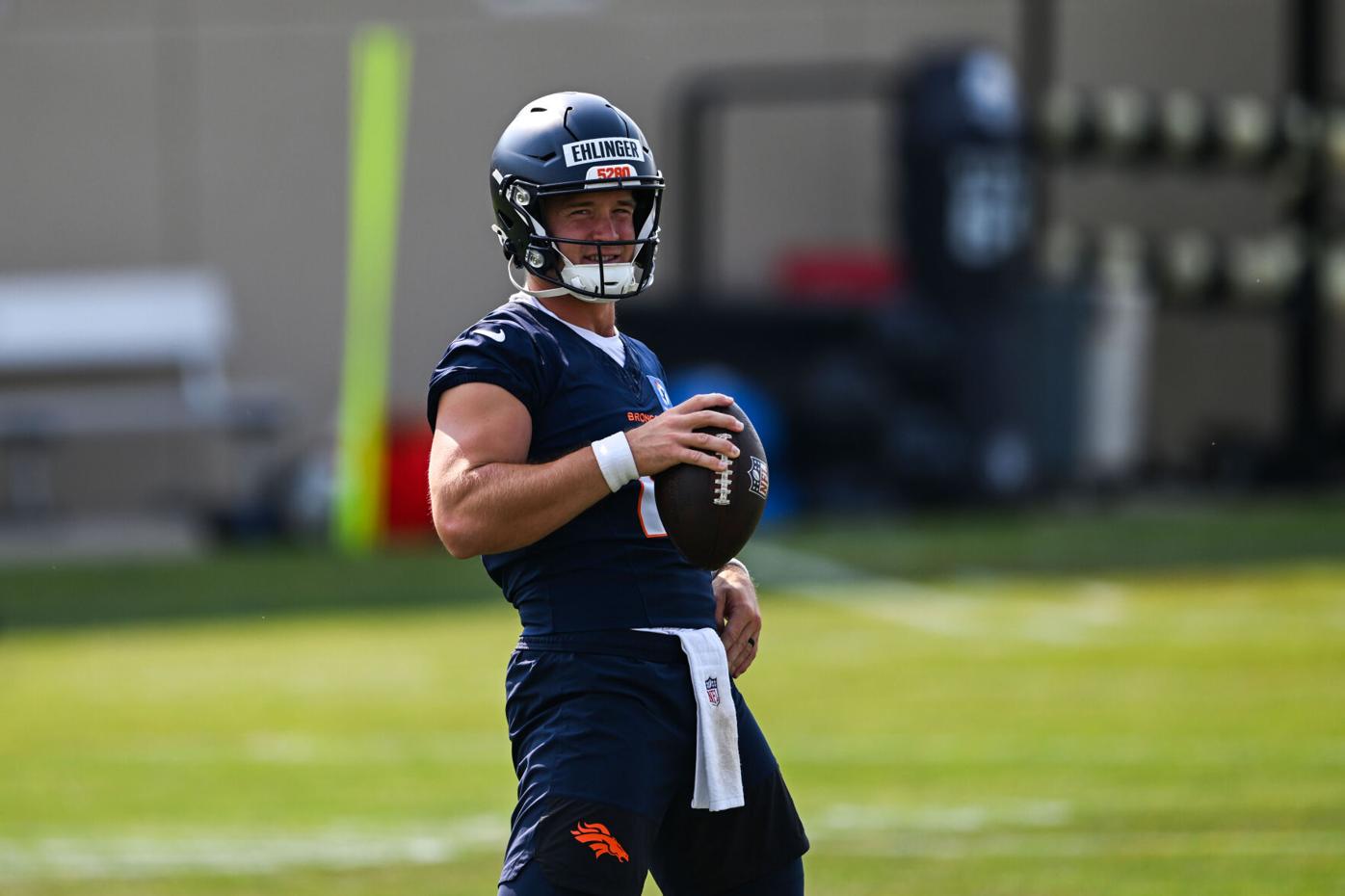 QB Sam Ehlinger’s deep ball shines in first team scrimmage | Broncos training camp Day 8