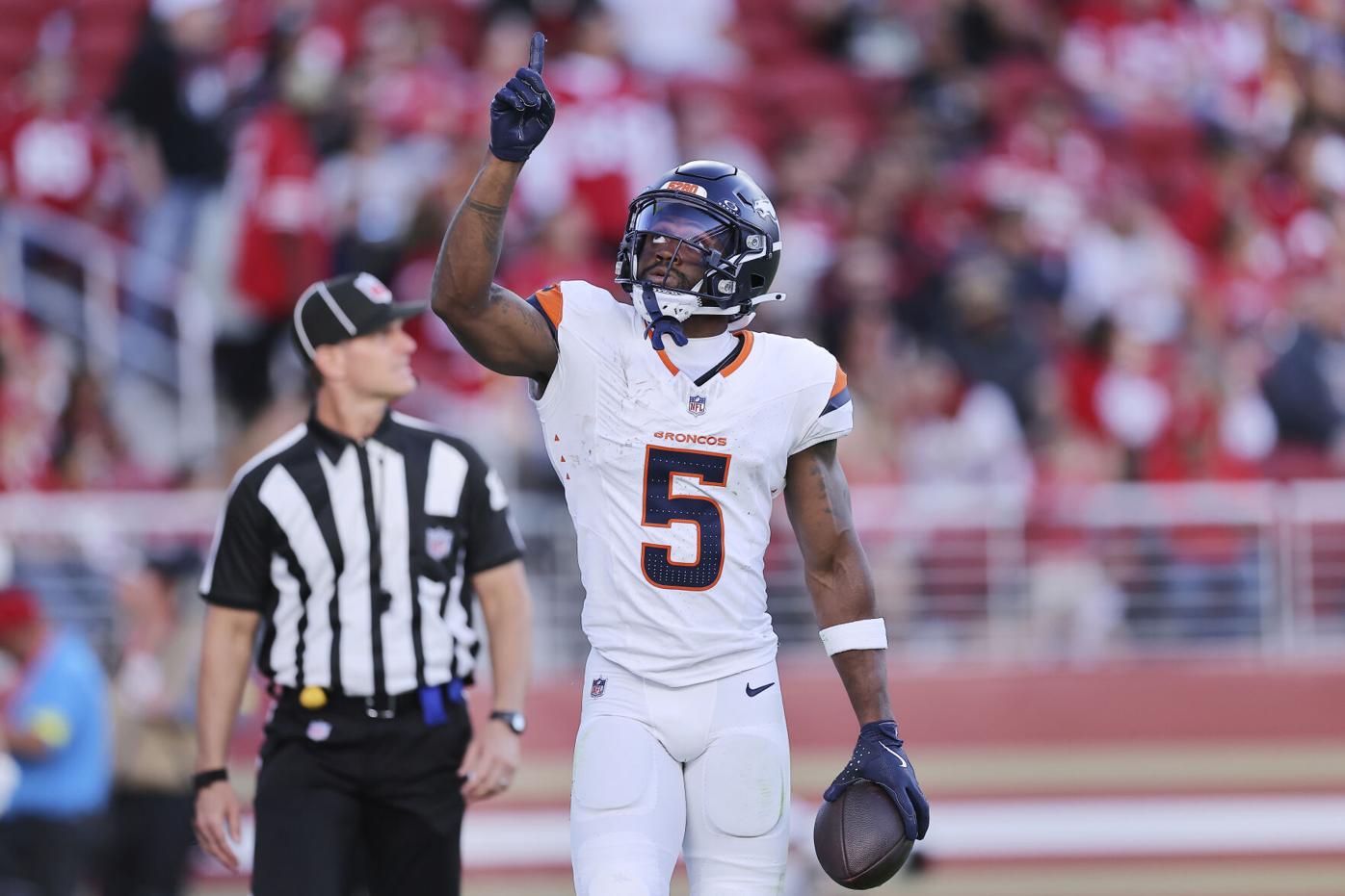 Broncos 49ers Football