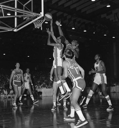 Larry Jones, Louis Dampler