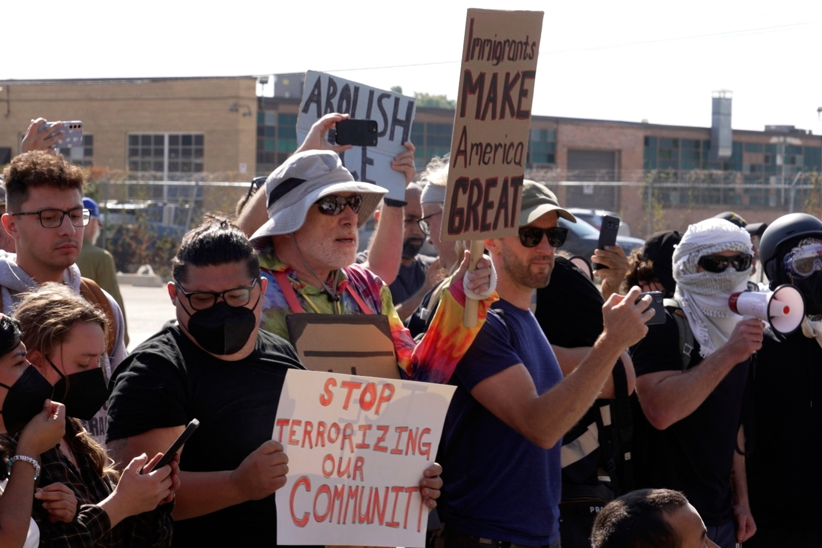 Activists say immigration enforcement increased as Chicago waits for promised federal intervention