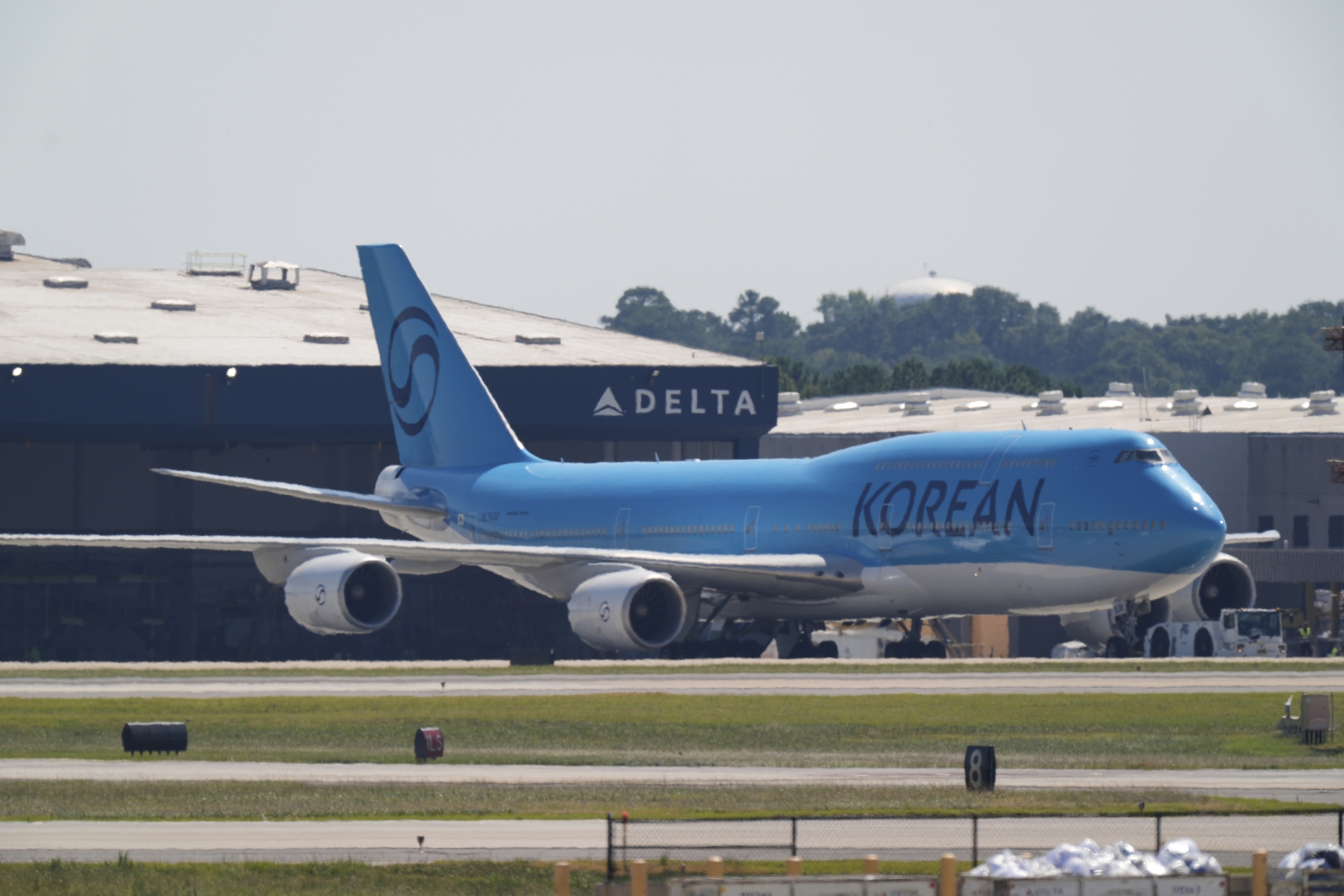 South Korean workers detained in immigration raid leave Atlanta and head home