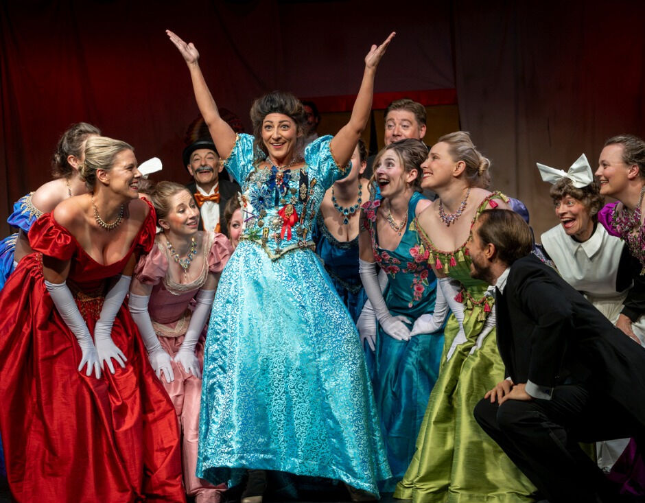 Michele Crowe Ovation West Annie Get Your Gun