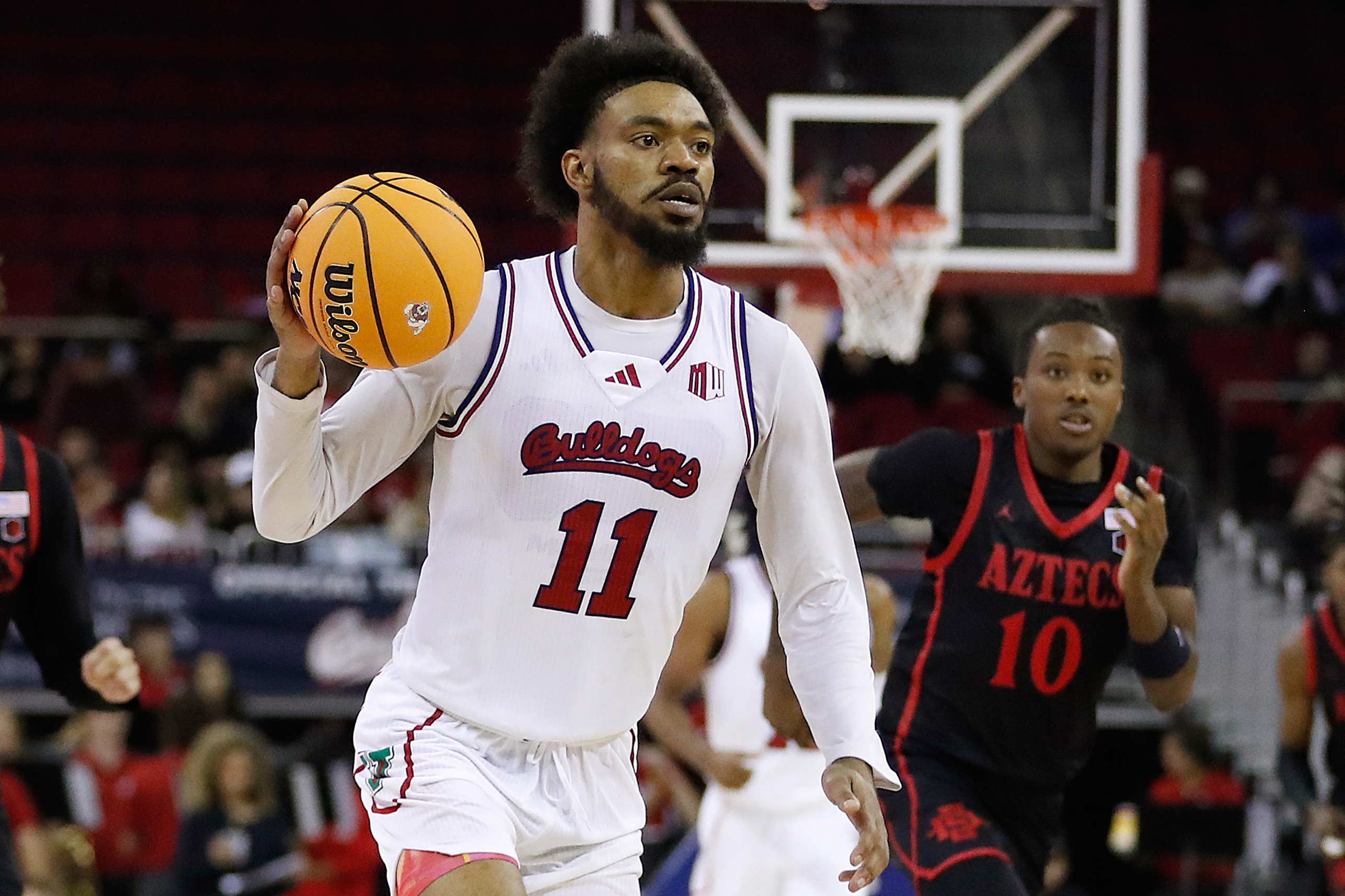 NCAA bans 3 college basketball players for betting on their own games at Fresno St, San Jose St