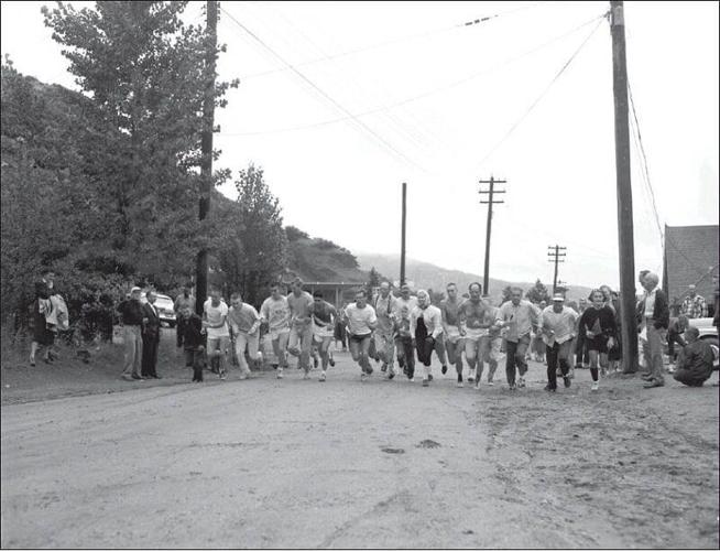 1959 Start Arlene-Pieper-with-daugther-in-1959-Stan-L-Payne-PPLD (1).jpg