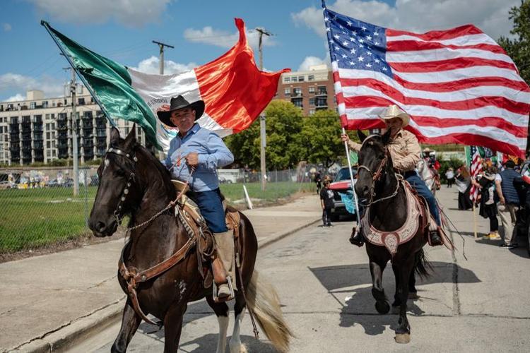 Chicago's Mexican community proceeds with a Mexican Independence Day parade