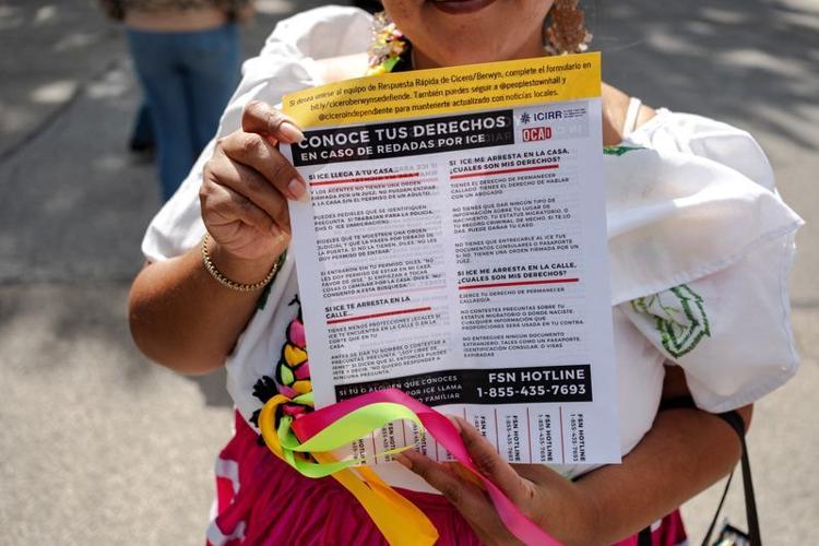 Chicago's Mexican community proceeds with a Mexican Independence Day parade