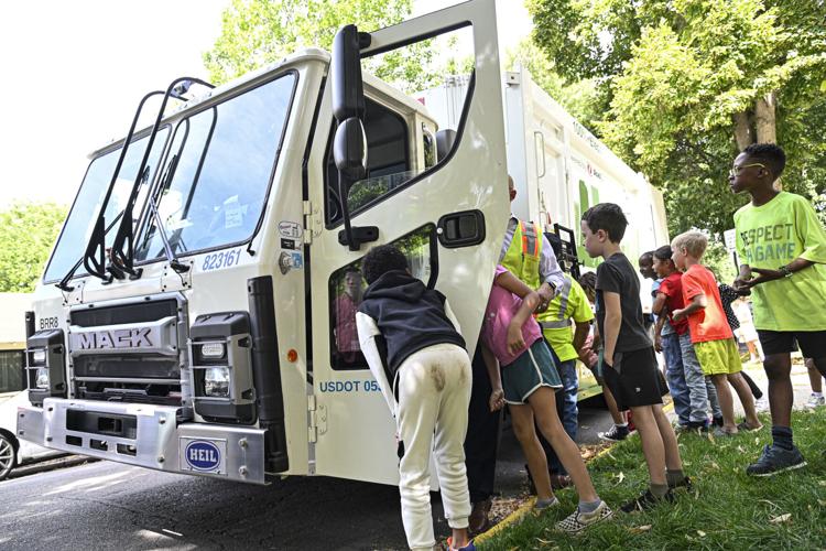 090925-dg-news-electric-trash-2.jpg