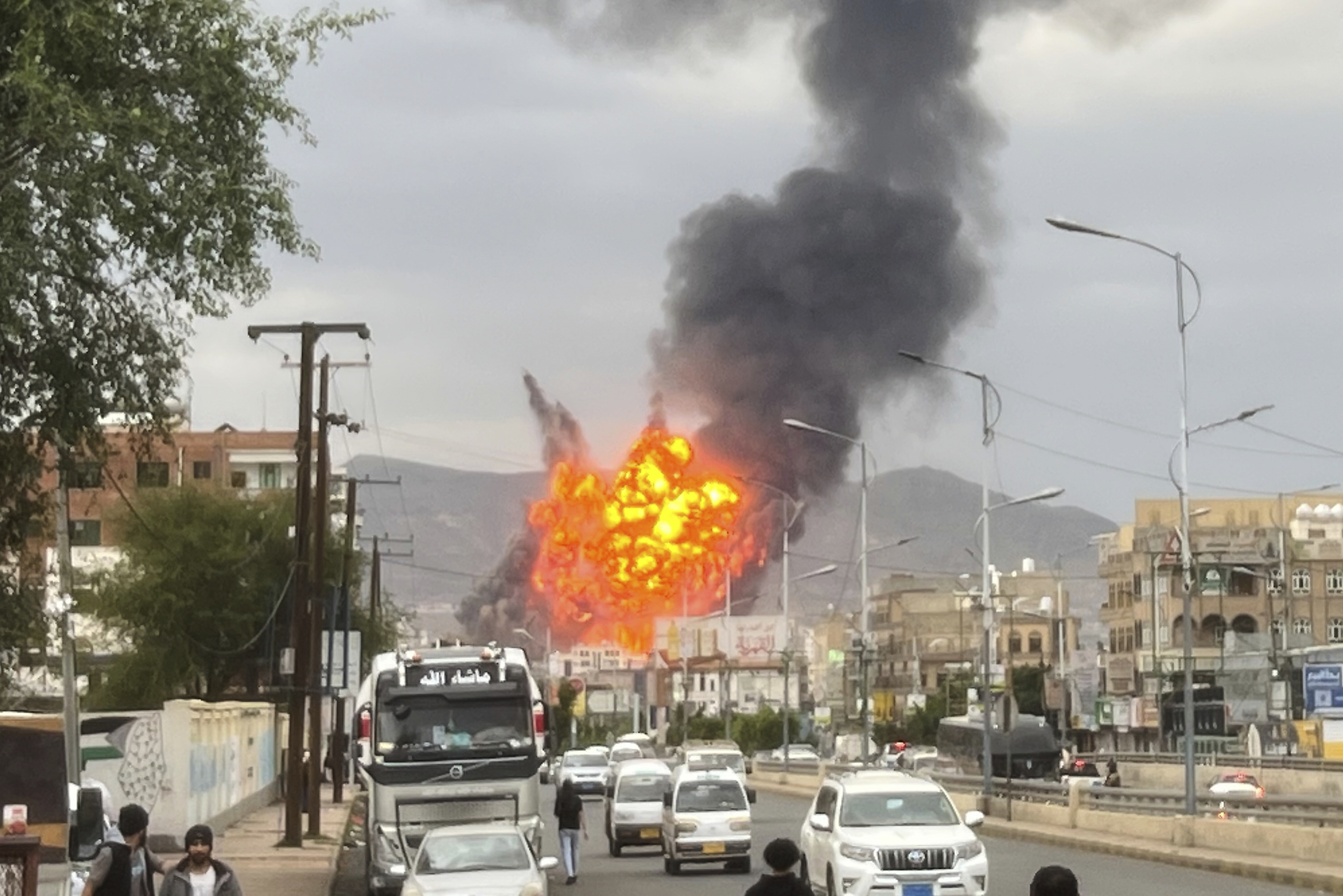 Israeli strikes on Yemen’s Houthi rebels damage residential homes, forcing families to live in ruins