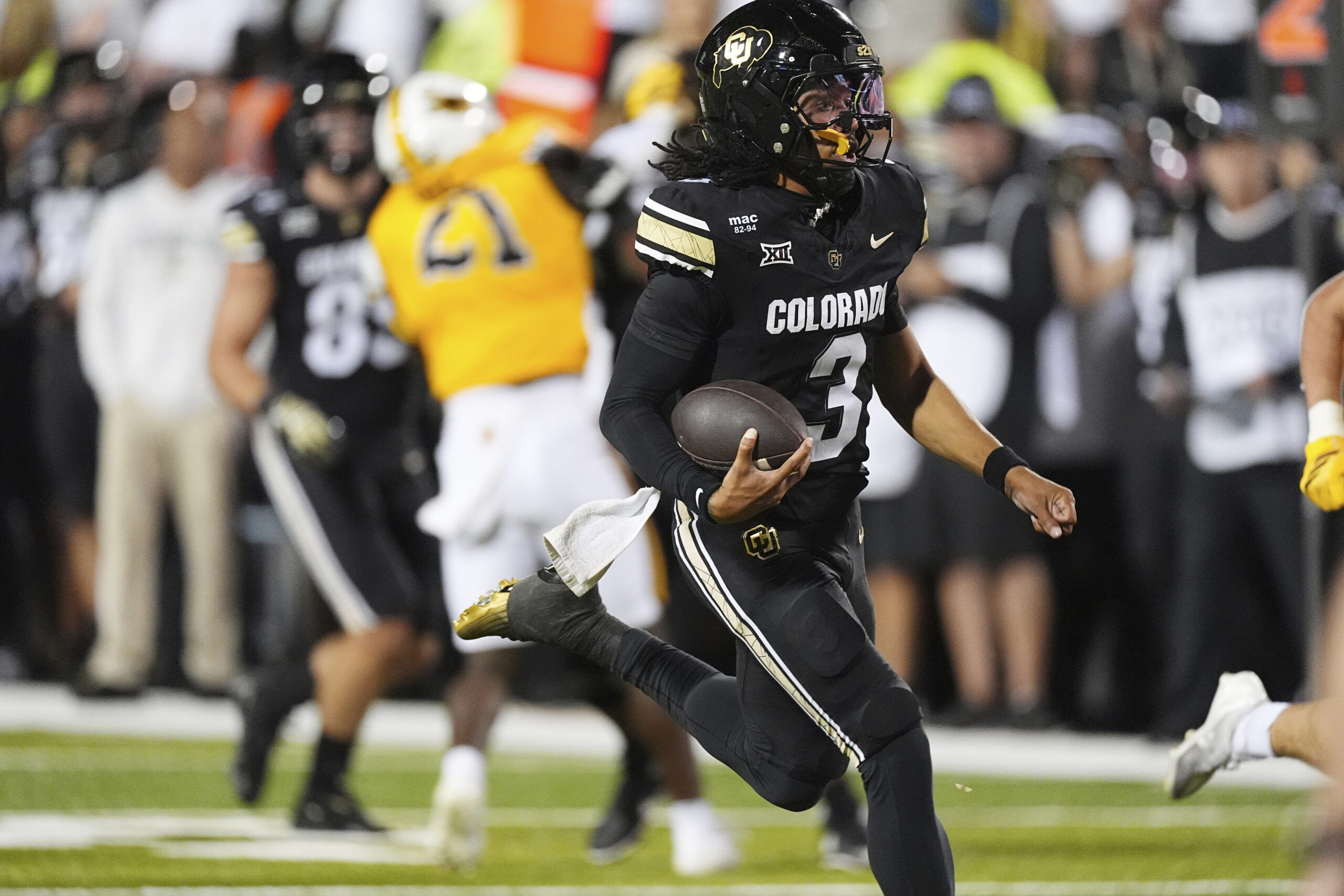 Kaidon Salter seizes the moment, ends quarterback controversy in Colorado’s win over Wyoming