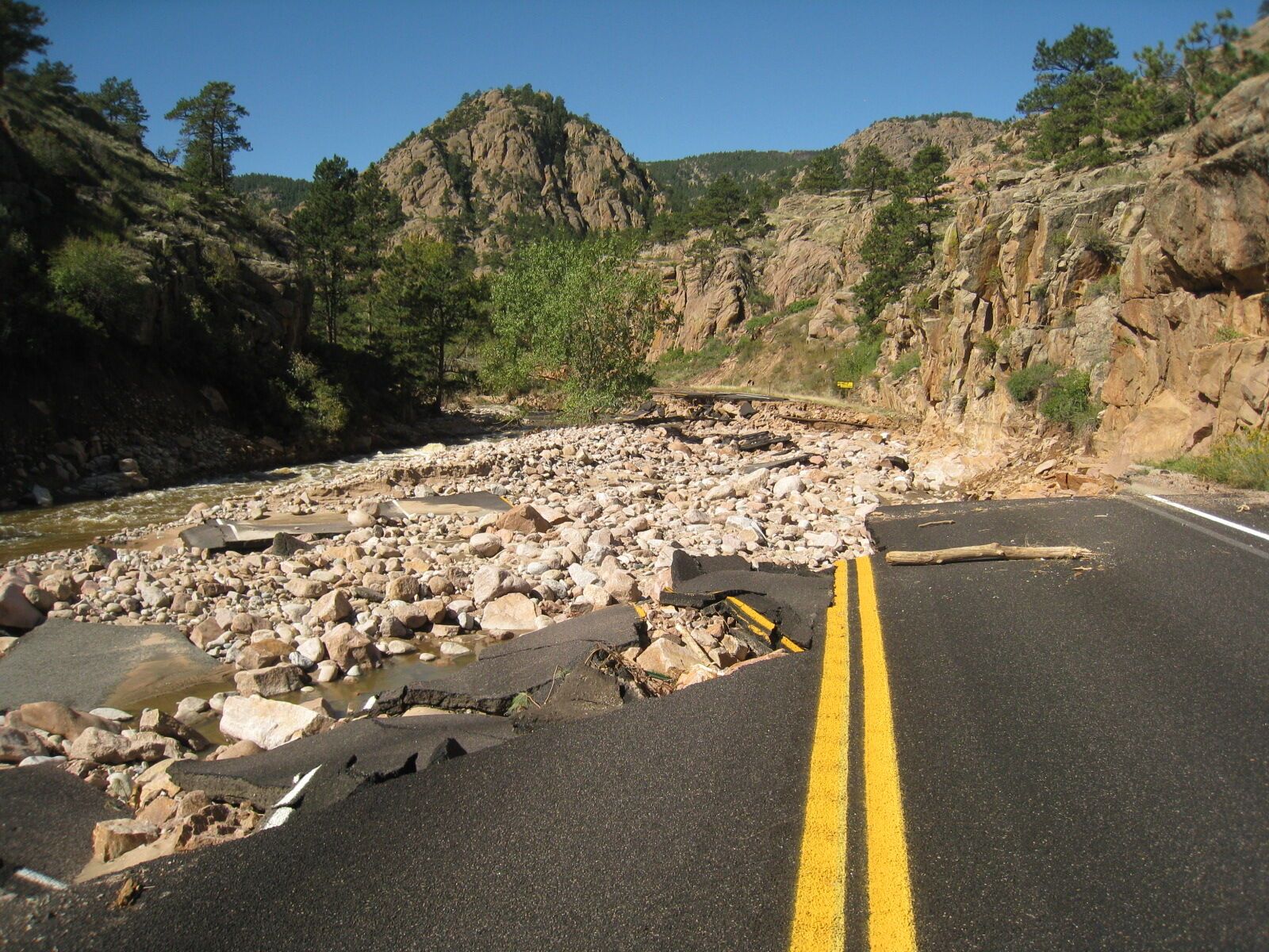 Traffic cameras coming to U.S. 36 with St. Vrain Canyon fiber link