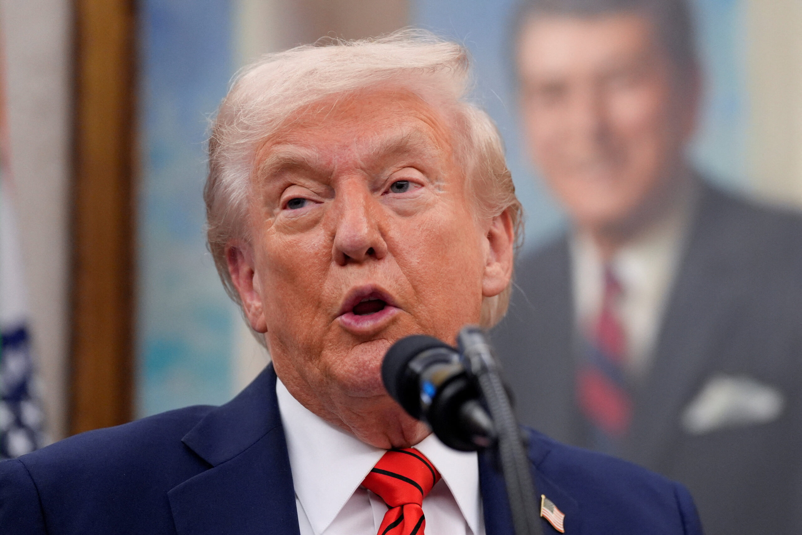 Trump administration to pay troops during shutdown