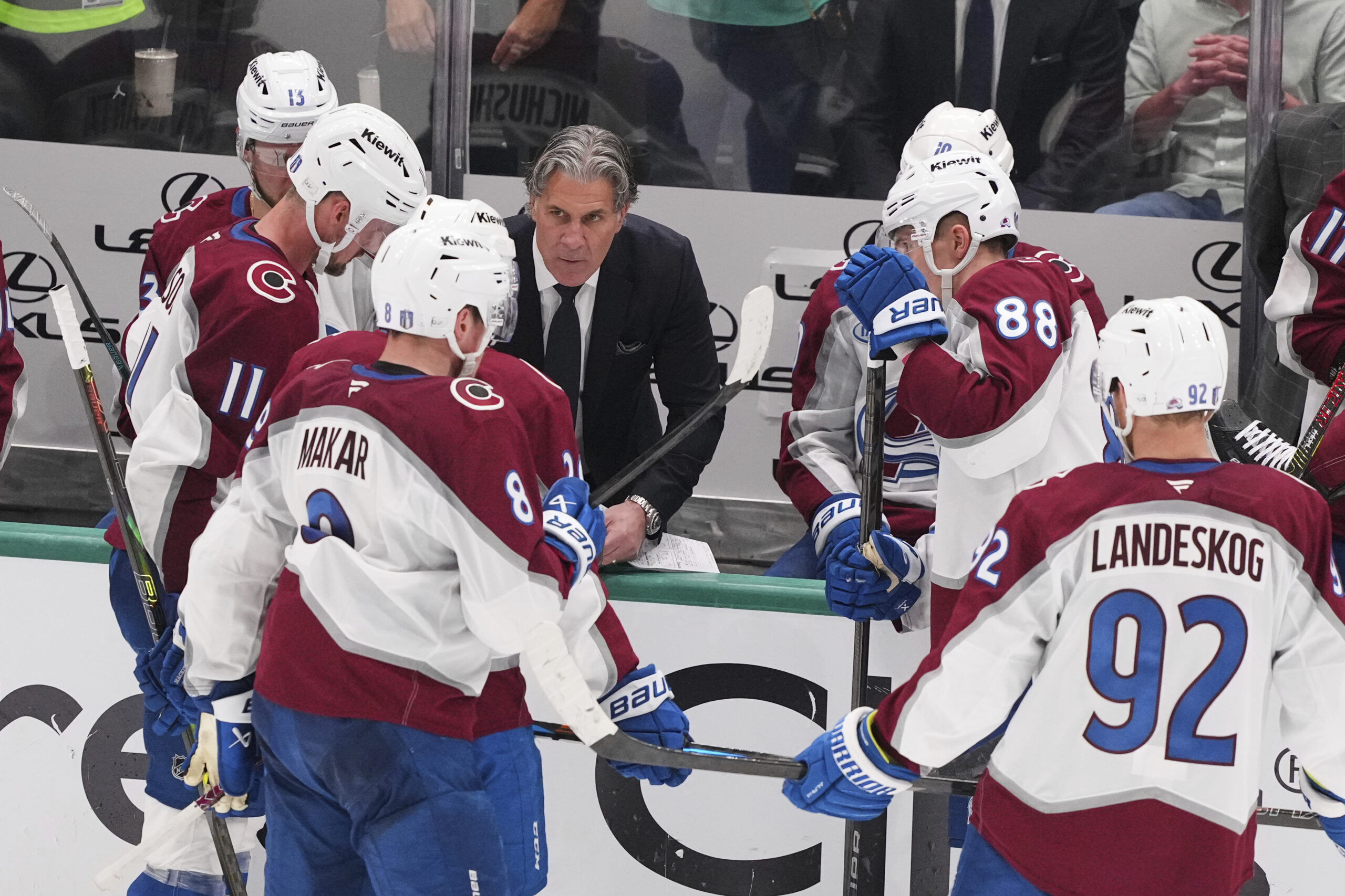 Jared Bednar’s Avalanche summon memories of 2022 Stanley Cup champs on opening night | Evan’s take